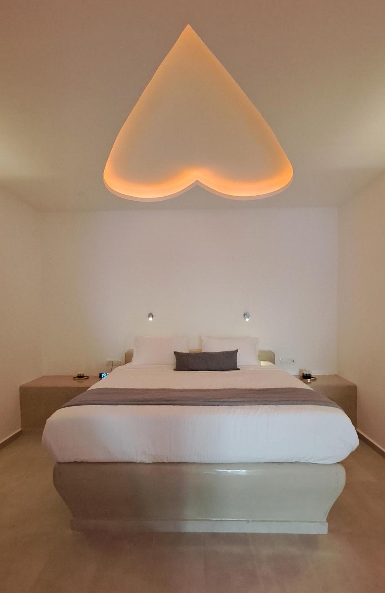 Heart Plunge Pool Suite