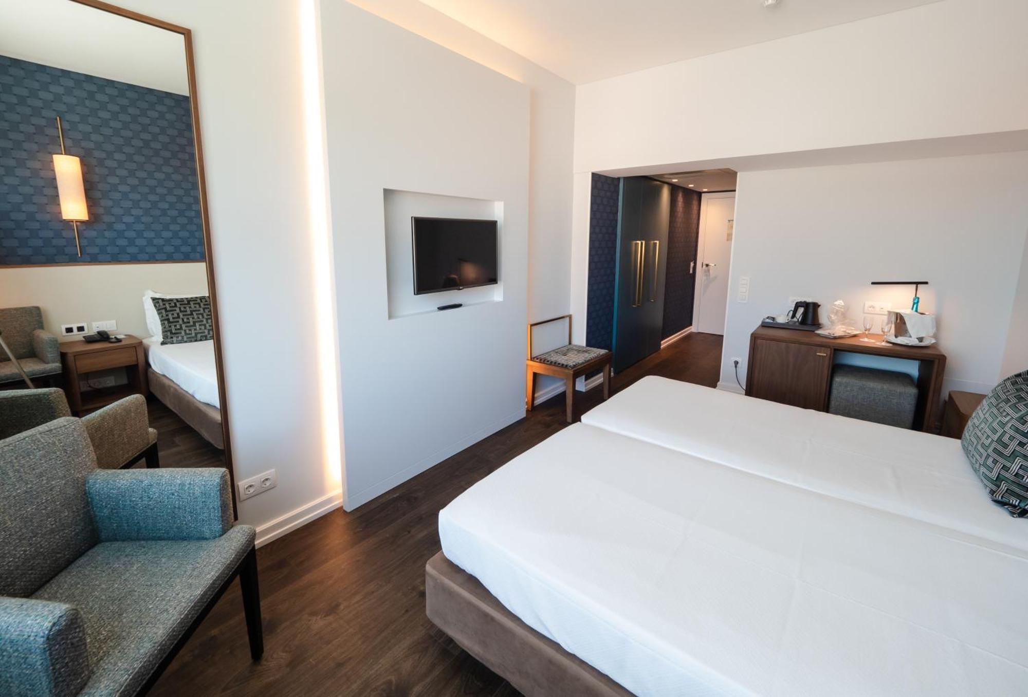 Superior Twin Room City View