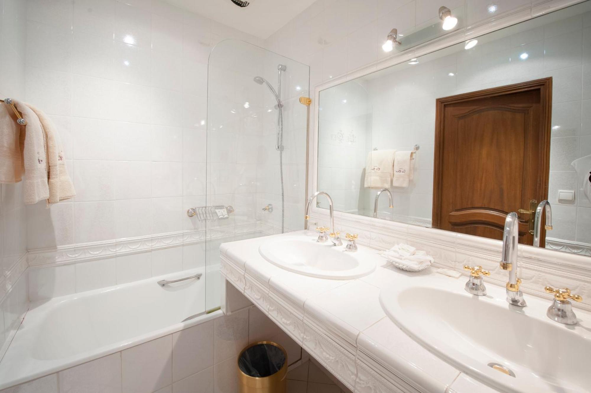 1er Cru Double Room