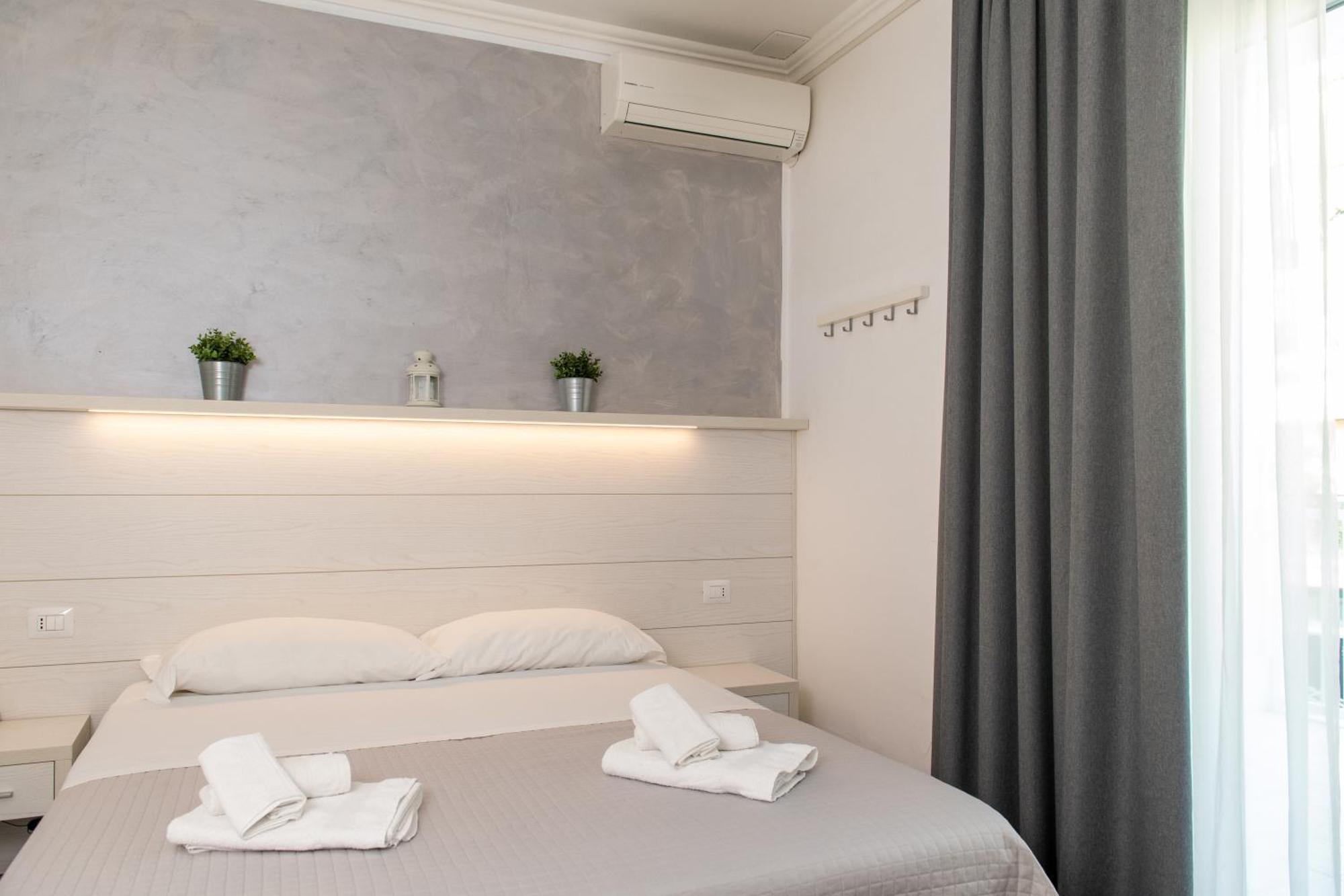 Double or Twin Room Balcony