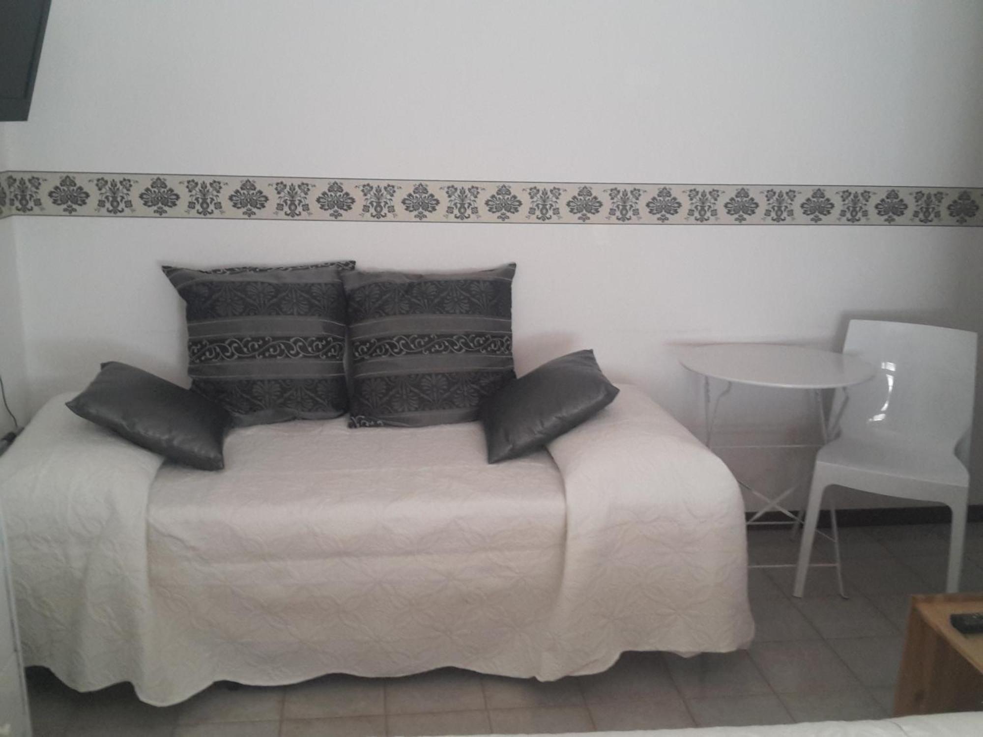 Camera Tripla con Bagno in Comune