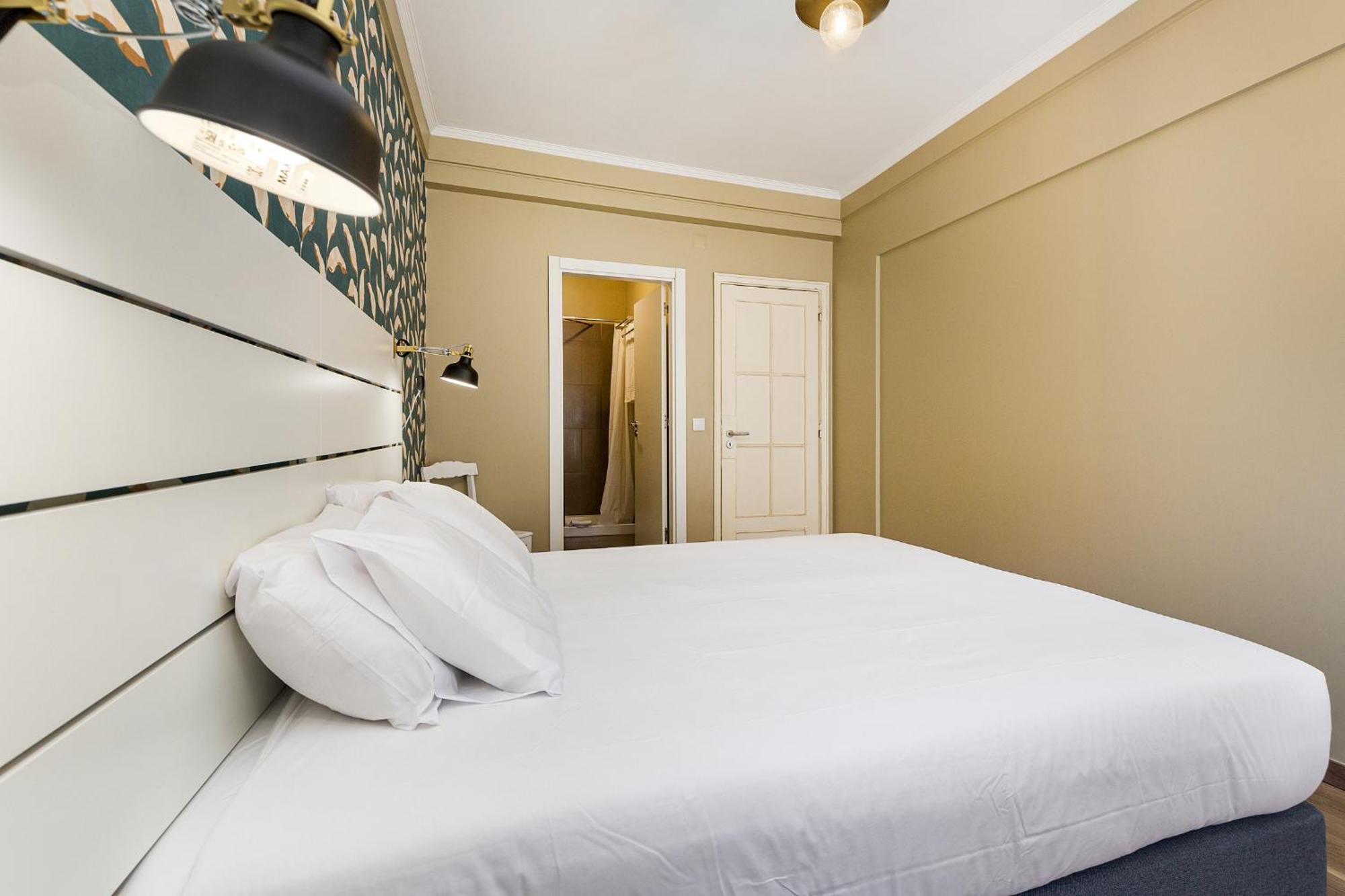 Deluxe Double Room Private Bathroom