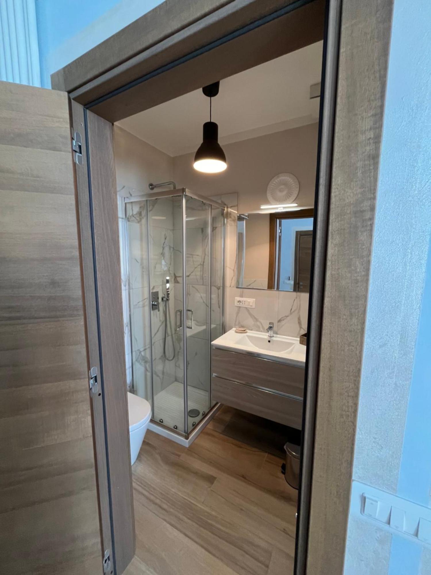Double Room Private External Bathroom
