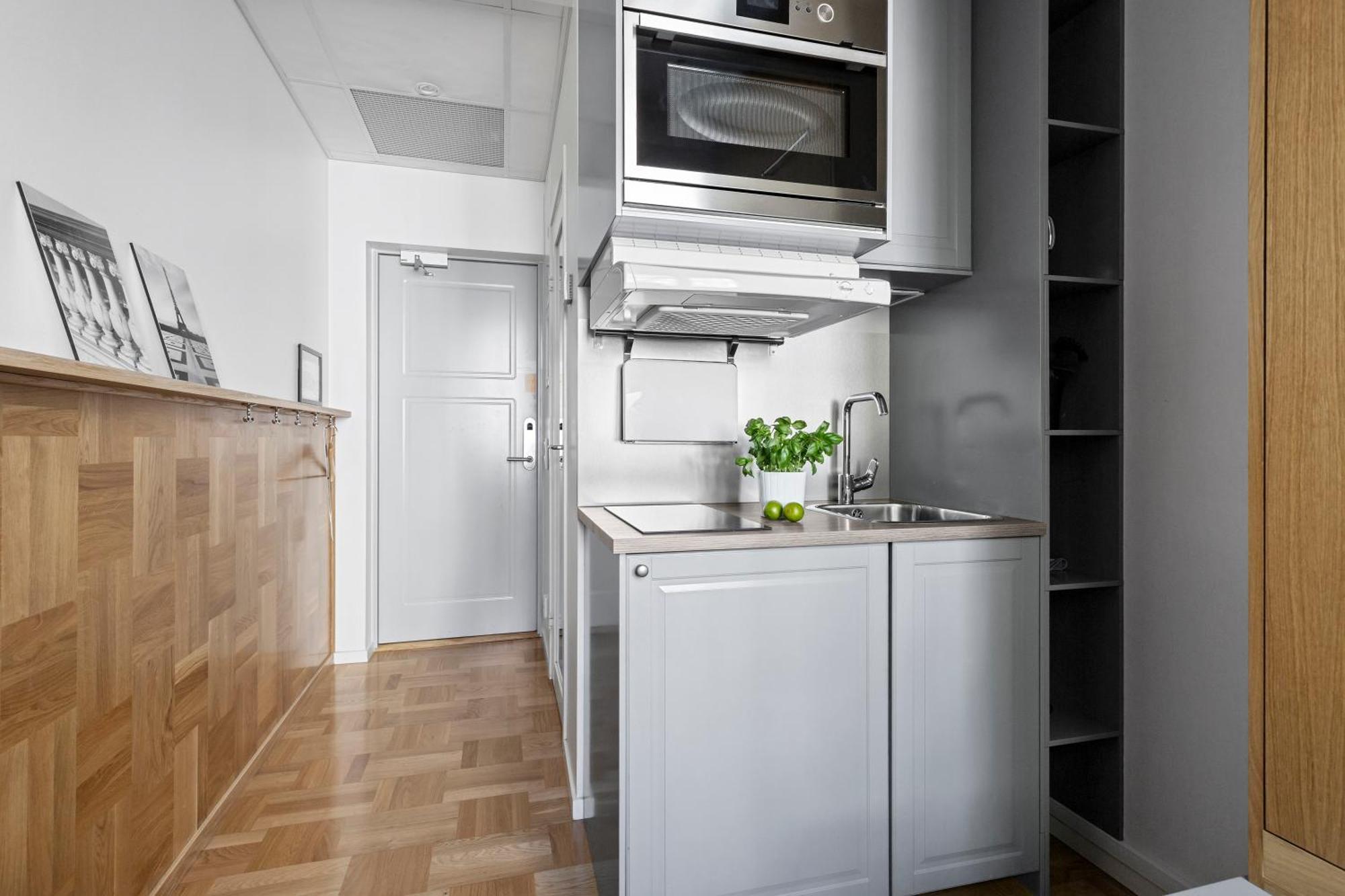 Compact Studio