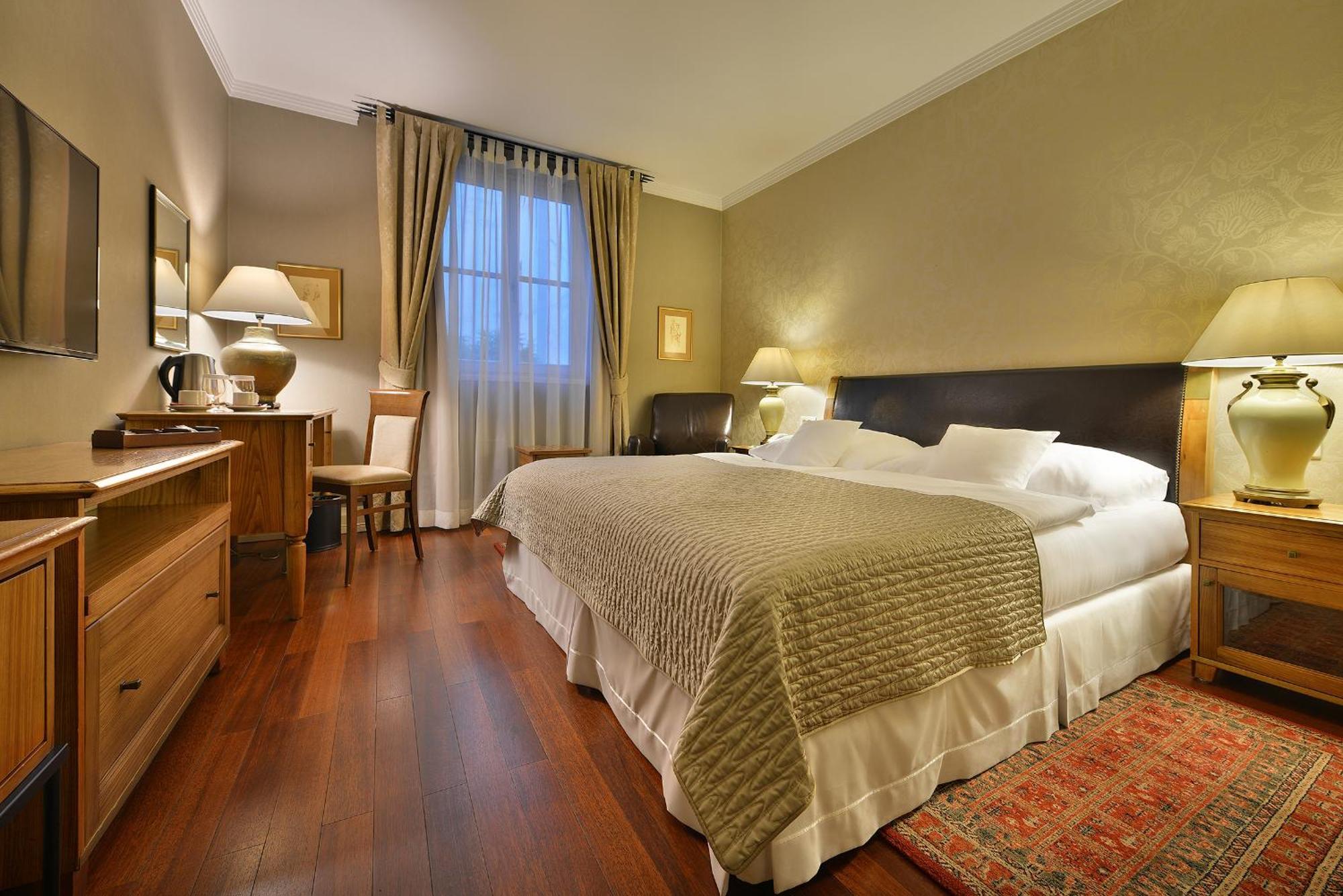 Classic Double Room