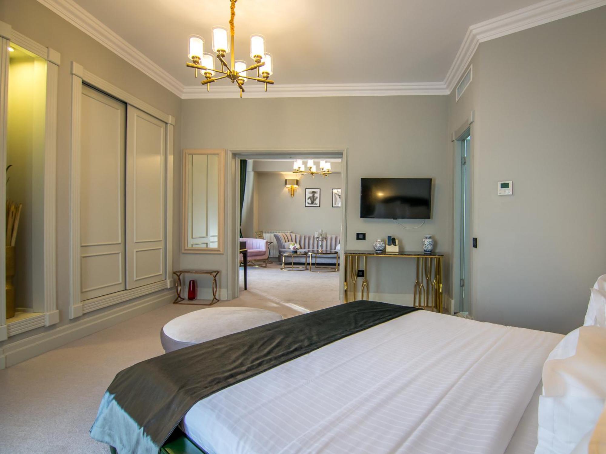 Executive Suite
