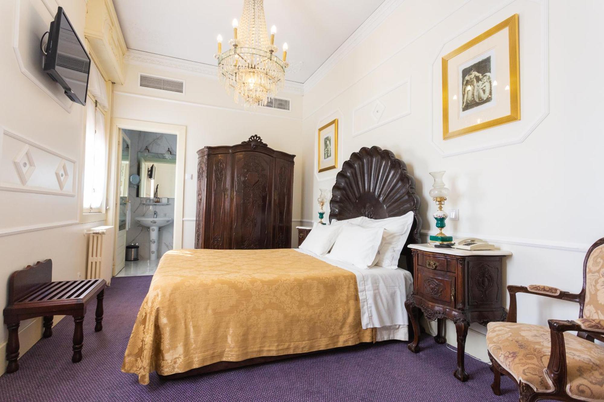 Double Room Castle