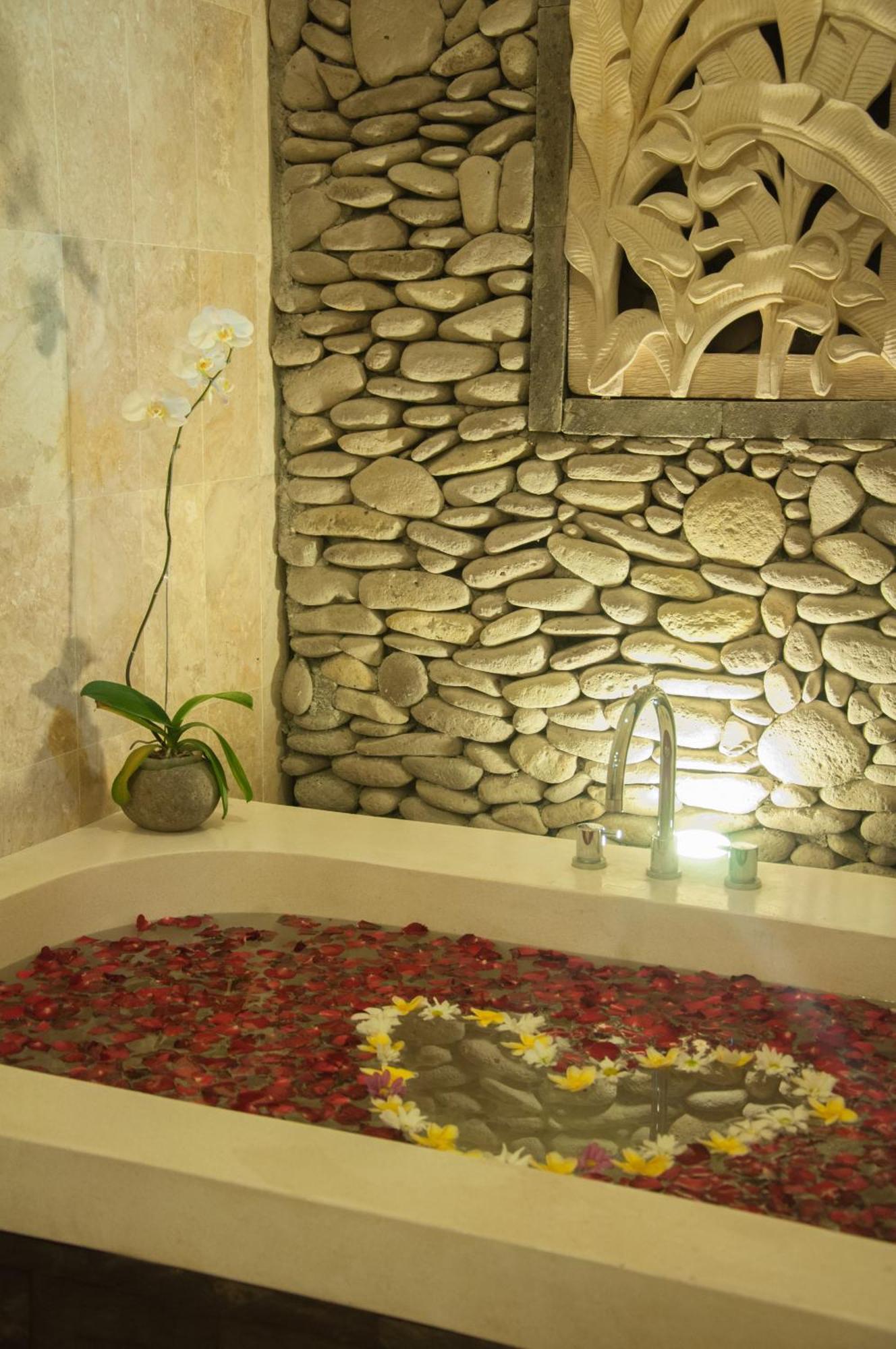 Honeymoon at Suite Room