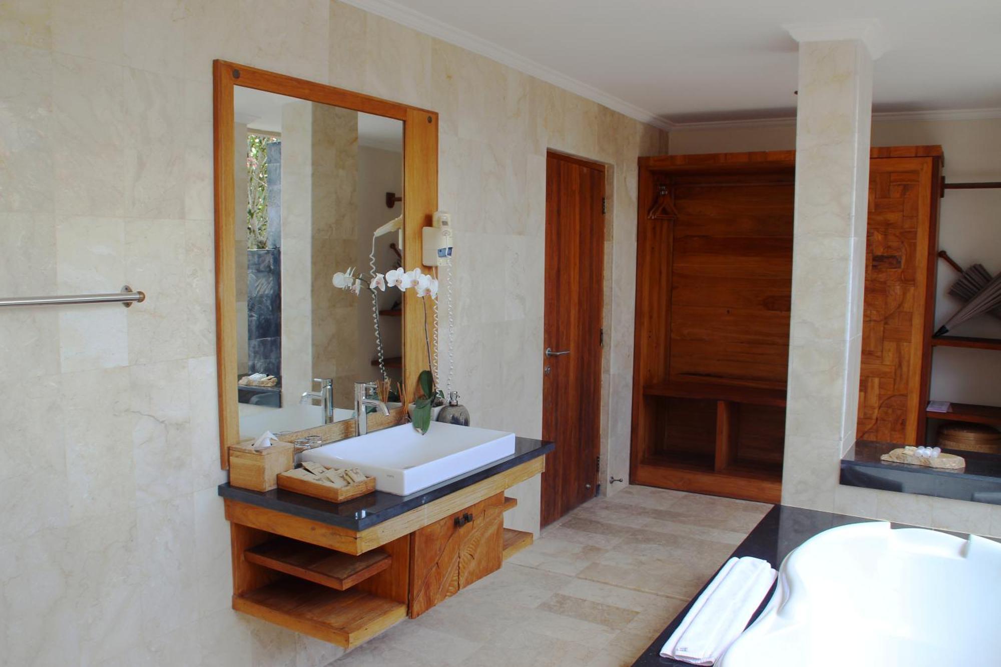Duplex Suite Welcome Massage Afternoon Tea
