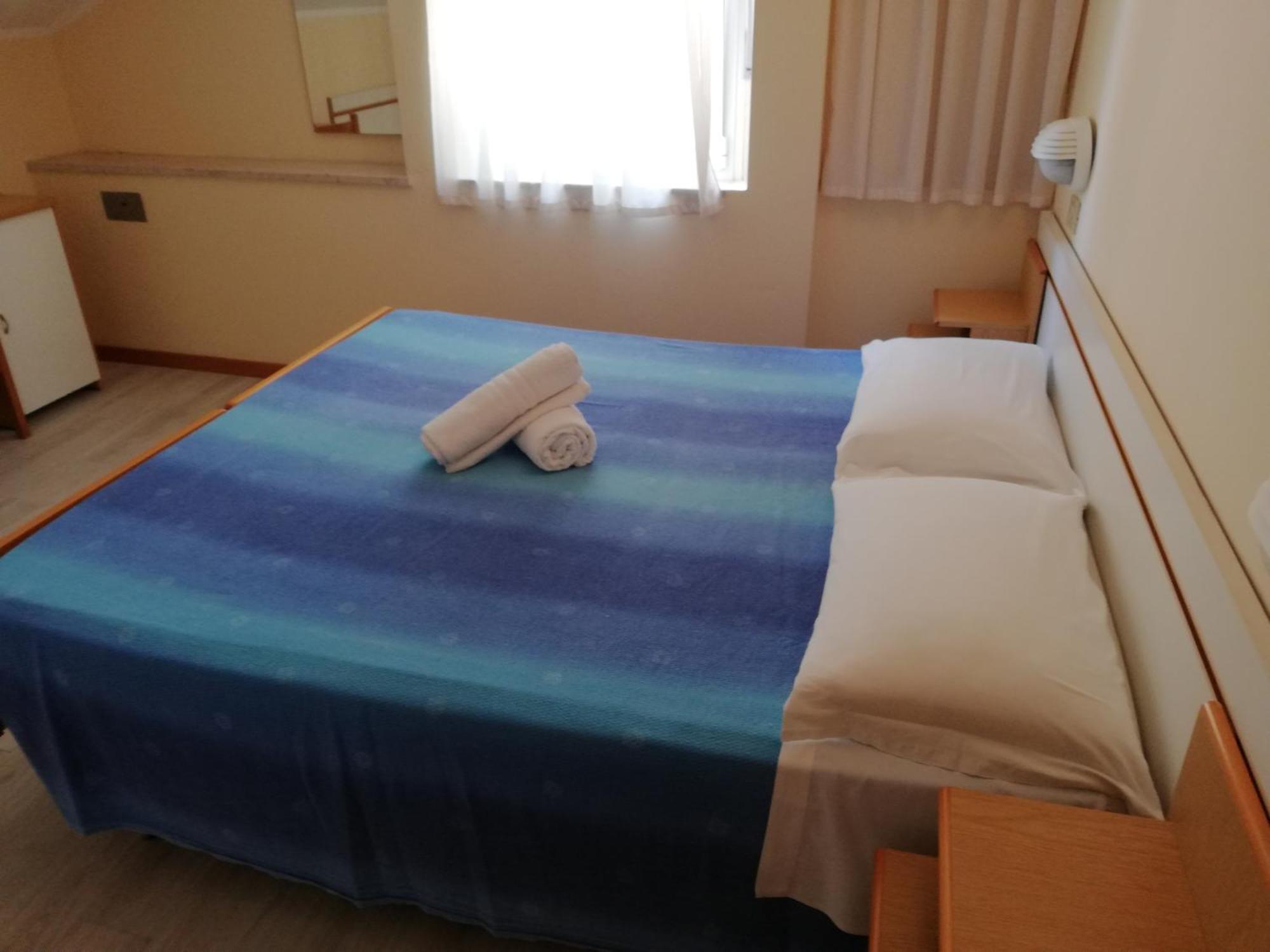 Economy Triple Room