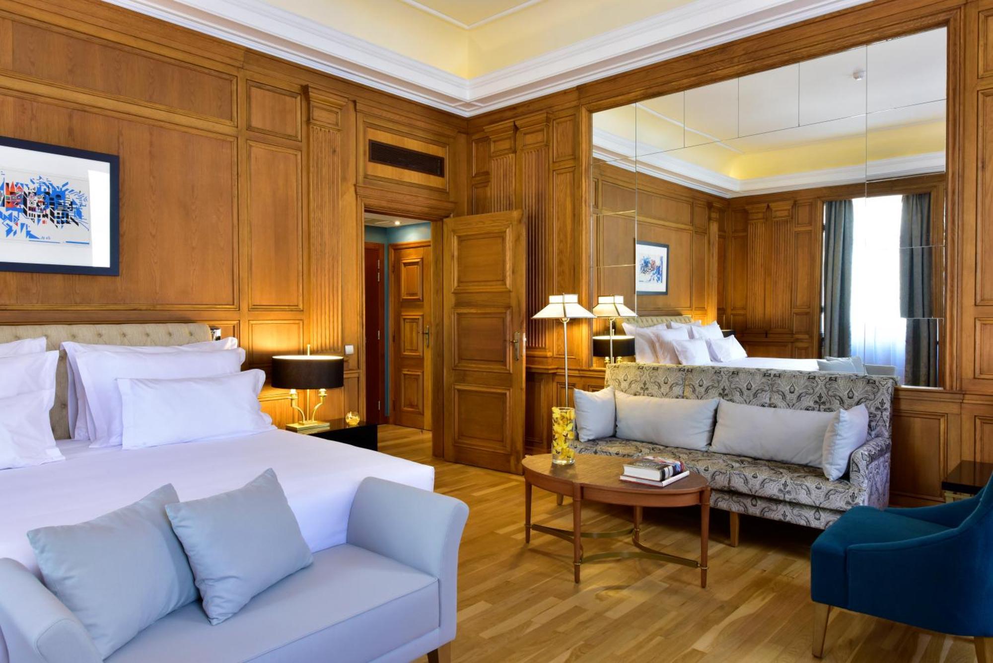Suite Áurea King Size Bed