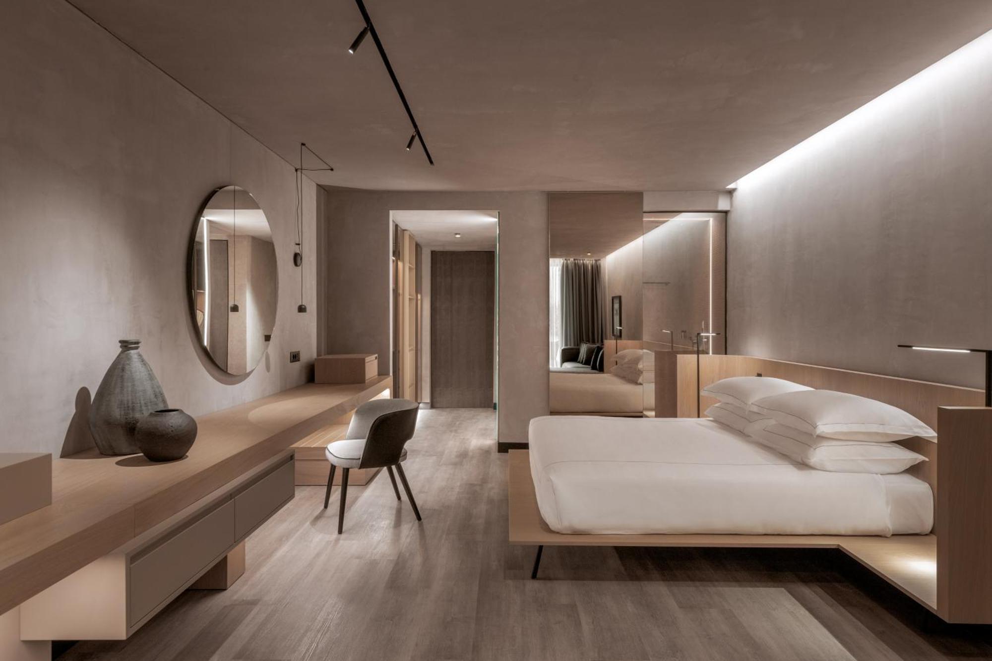 Suite a Pianta Aperta con Vista Mare Parziale e Piscina Privata