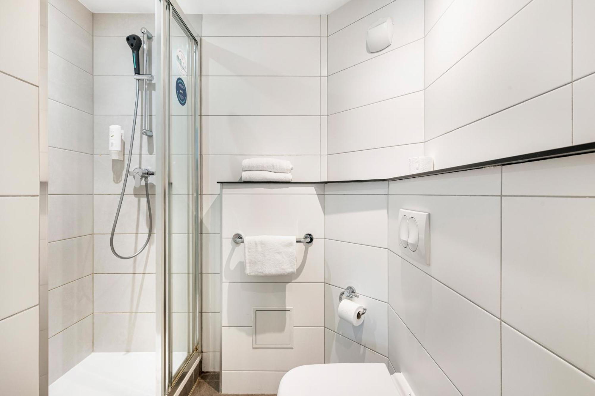 2 side-by-side Double Rooms