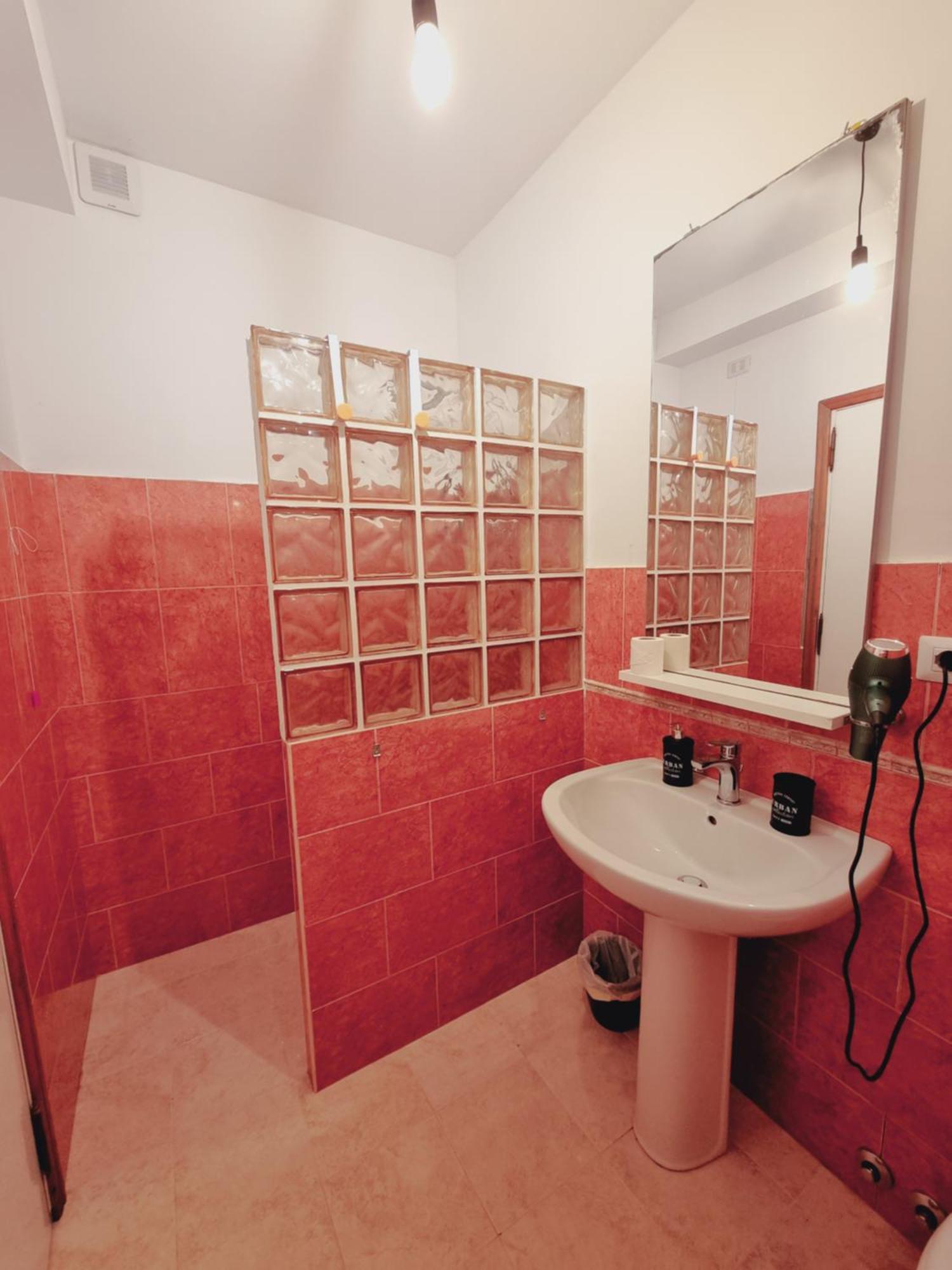 Camera Matrimoniale con Bagno Privato