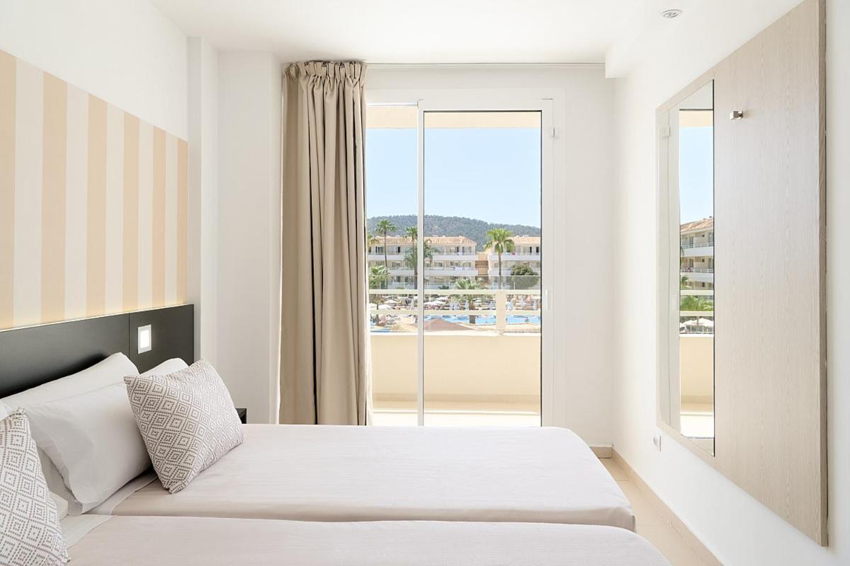 Suite Pool View Magnus
