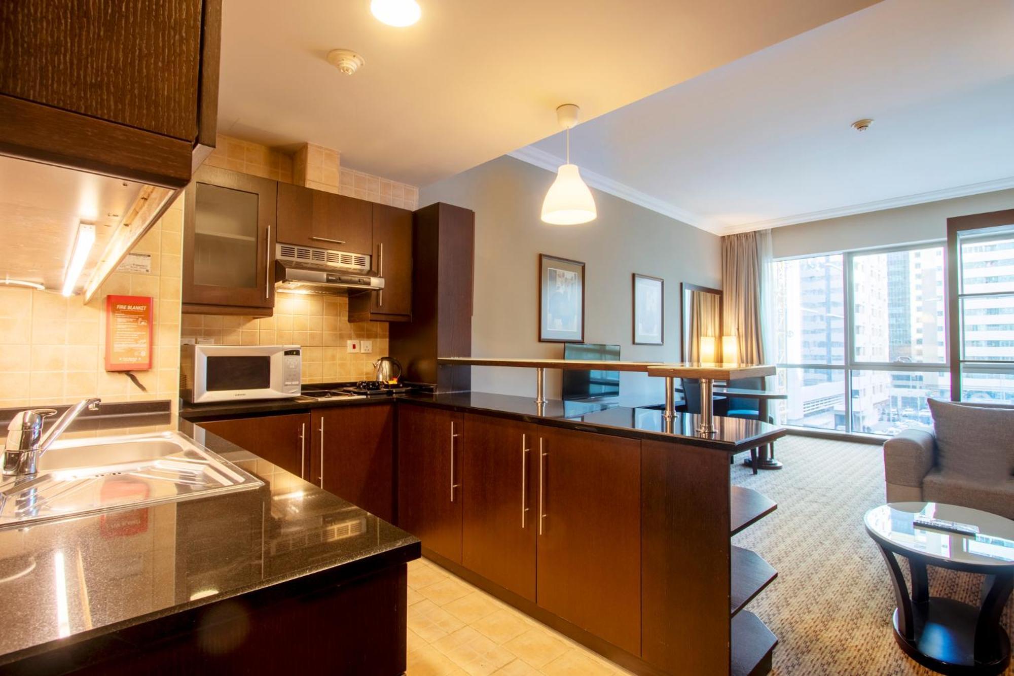 Deluxe Studio Suite Plus