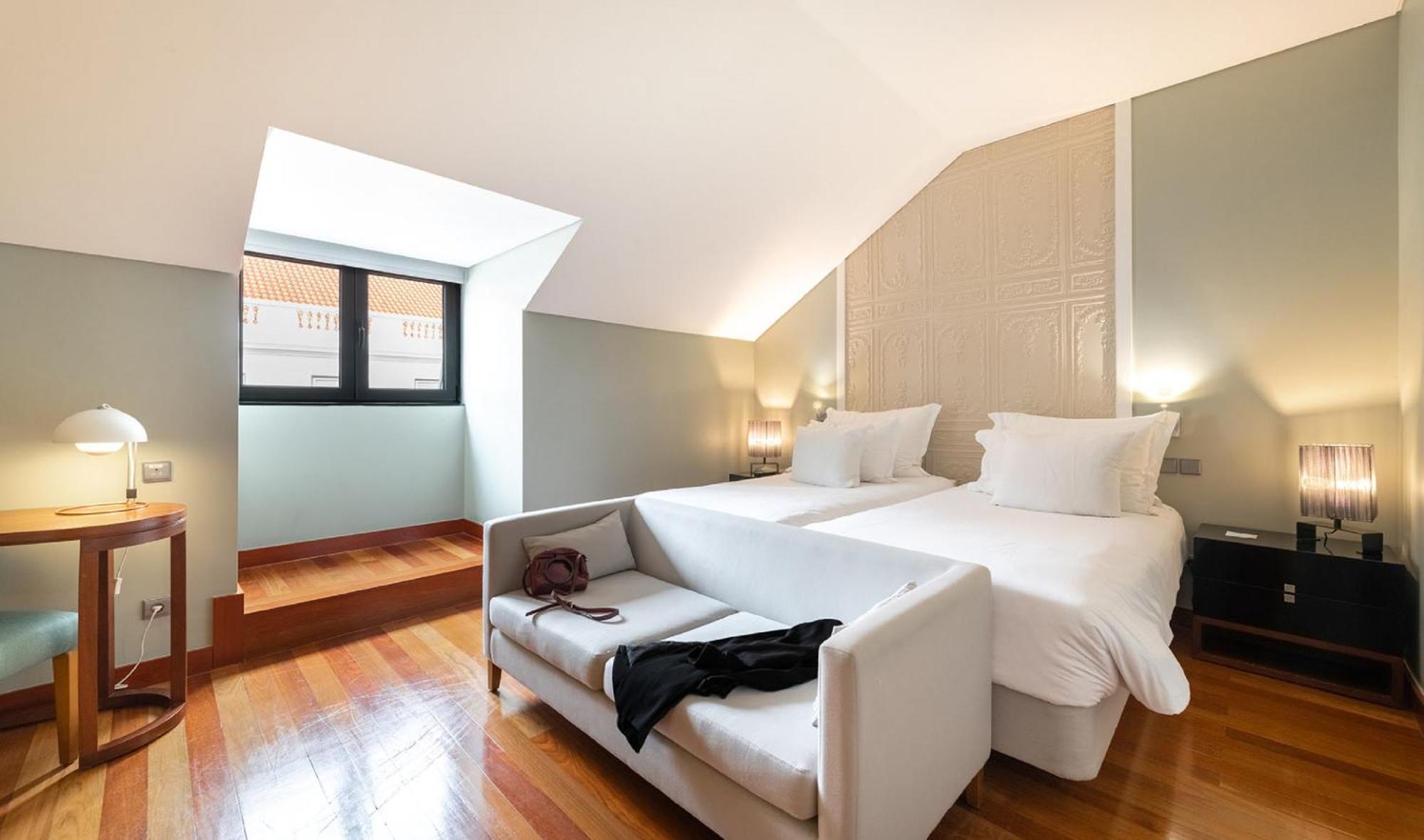 Deluxe Room King Size Bed