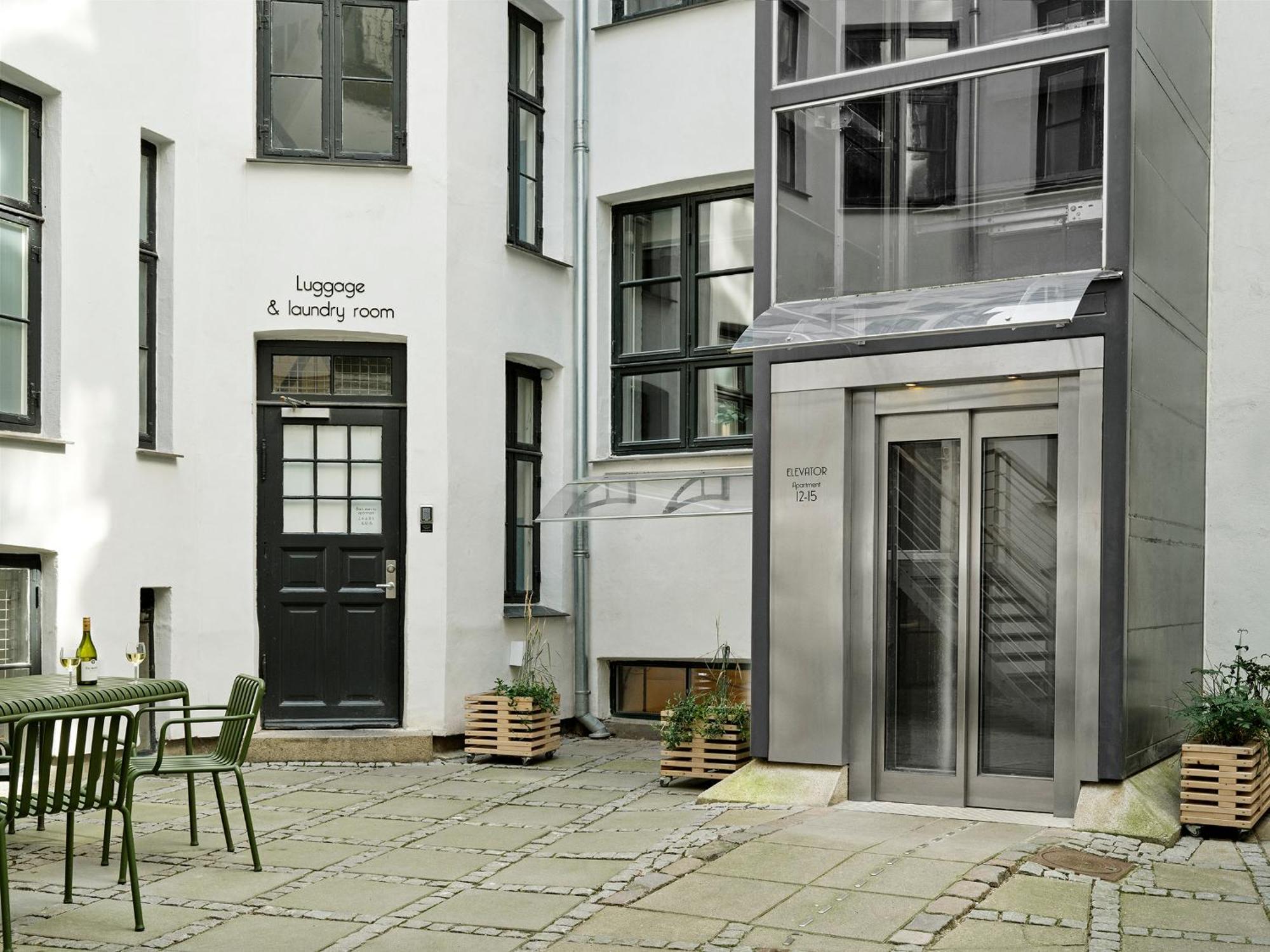 Two-Bedroom Apartment Elevator