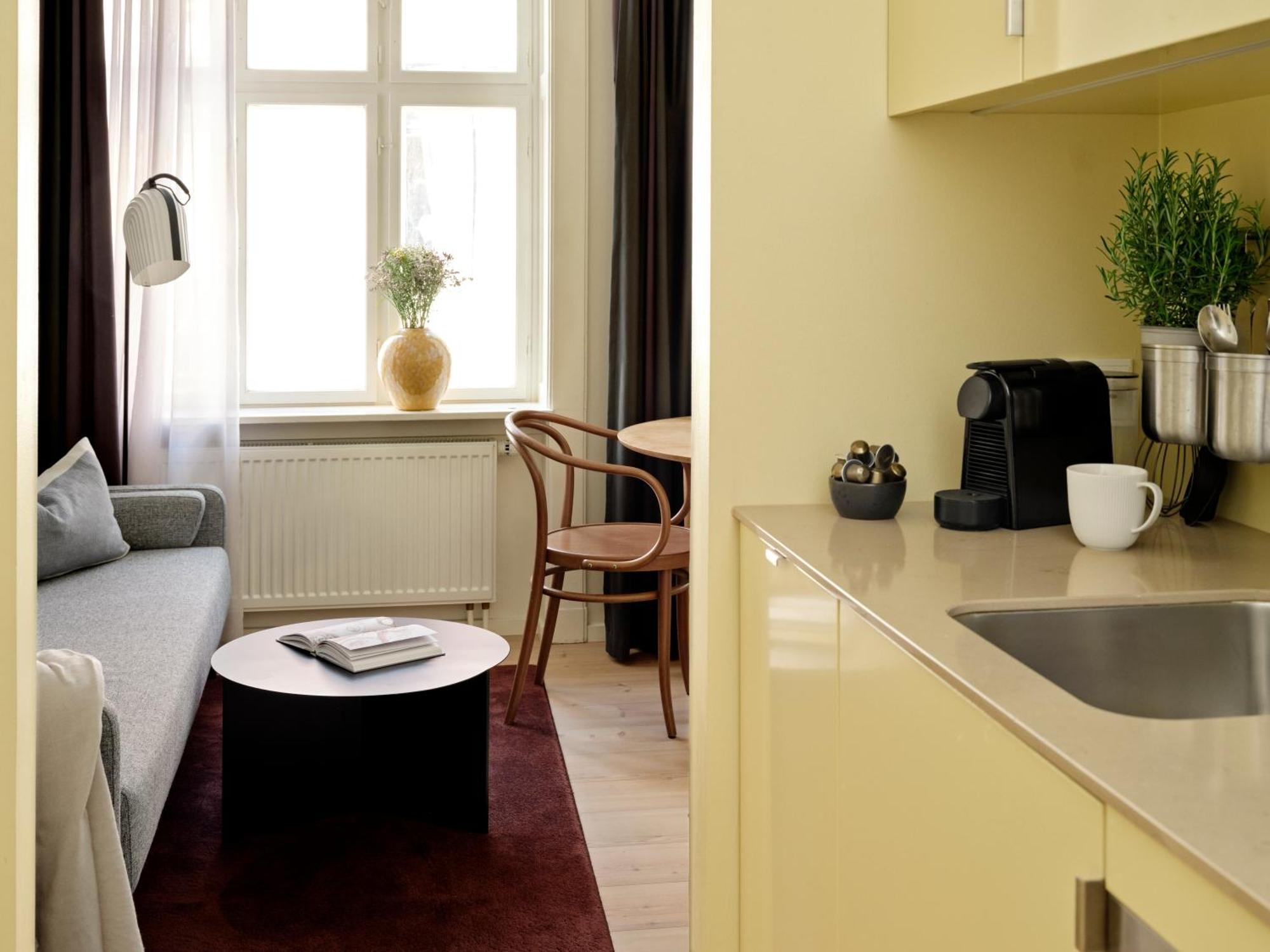 One-Bedroom Apartment