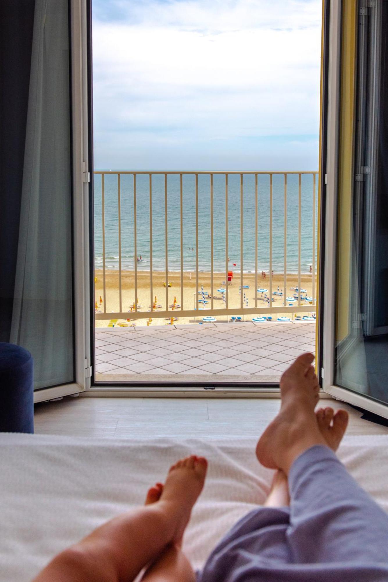 Sea Front Family Room