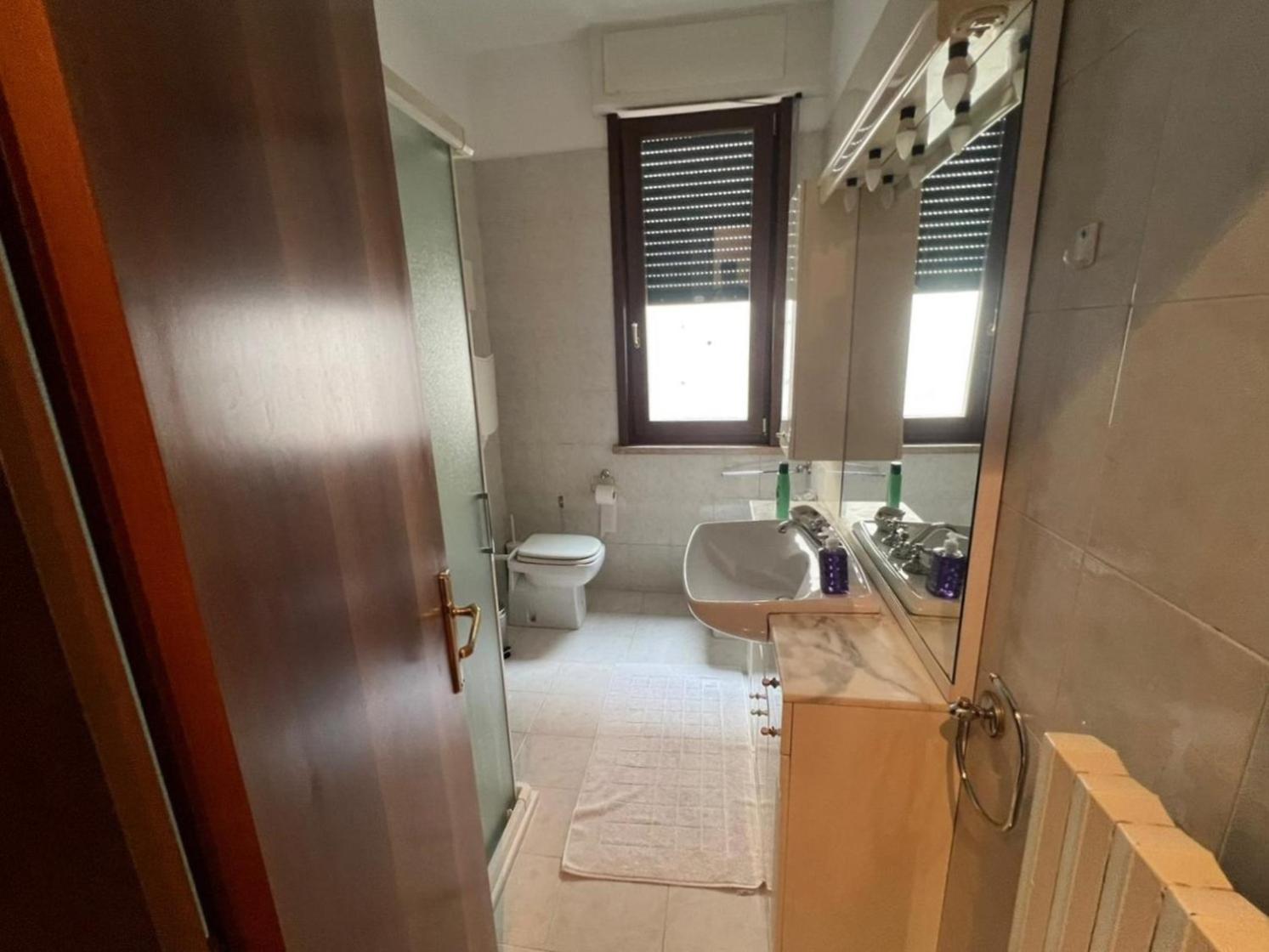 Two-Bedroom Apartment with Balcony -  Separate Building - Via Manin, 10