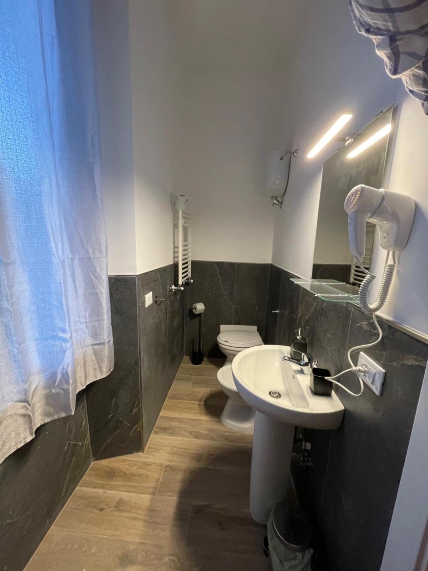 Double Room Private Bathroom