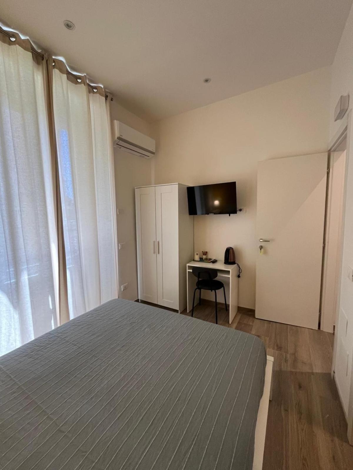 Double Room Private Bathroom