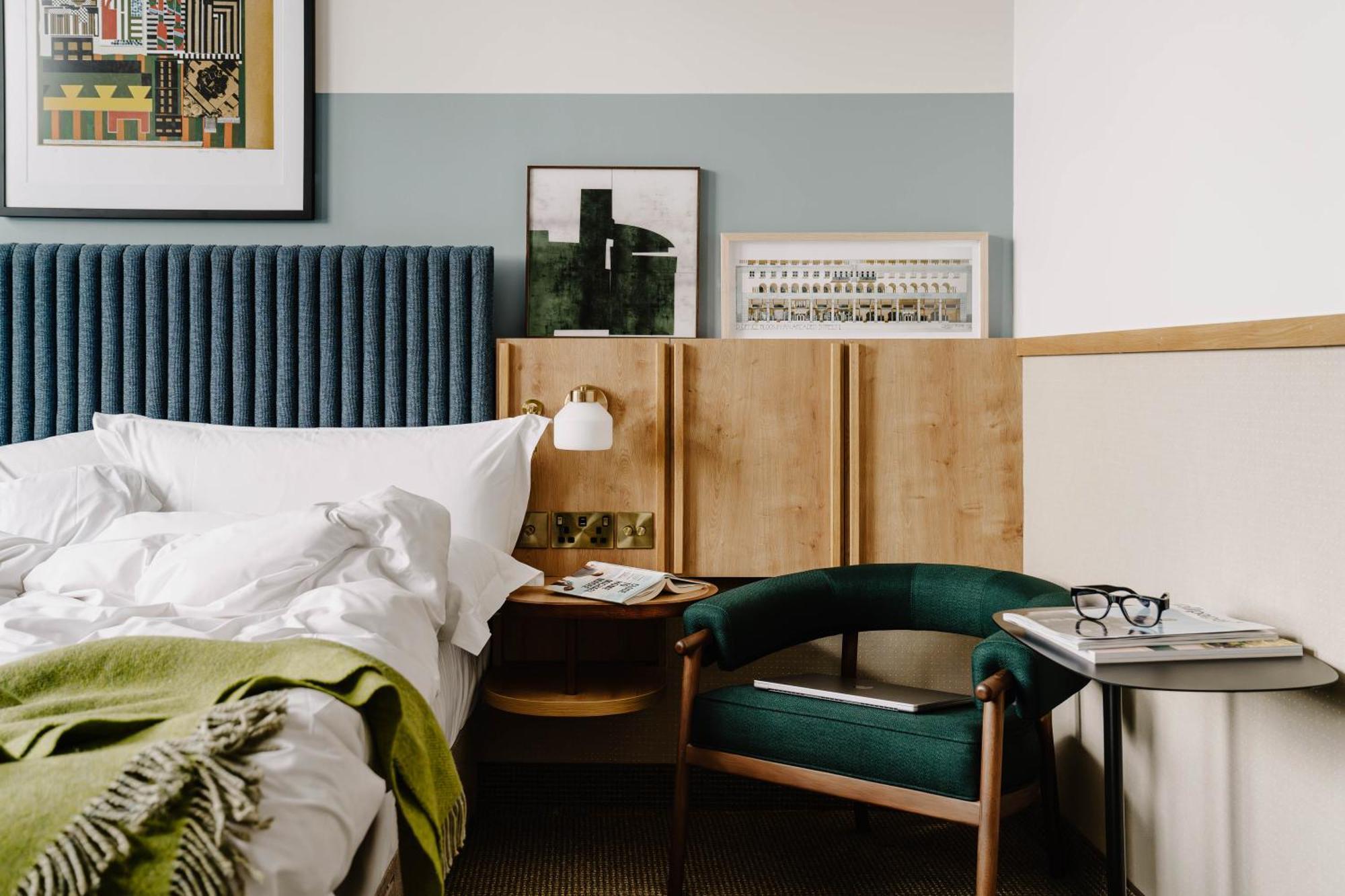 Superior King Room