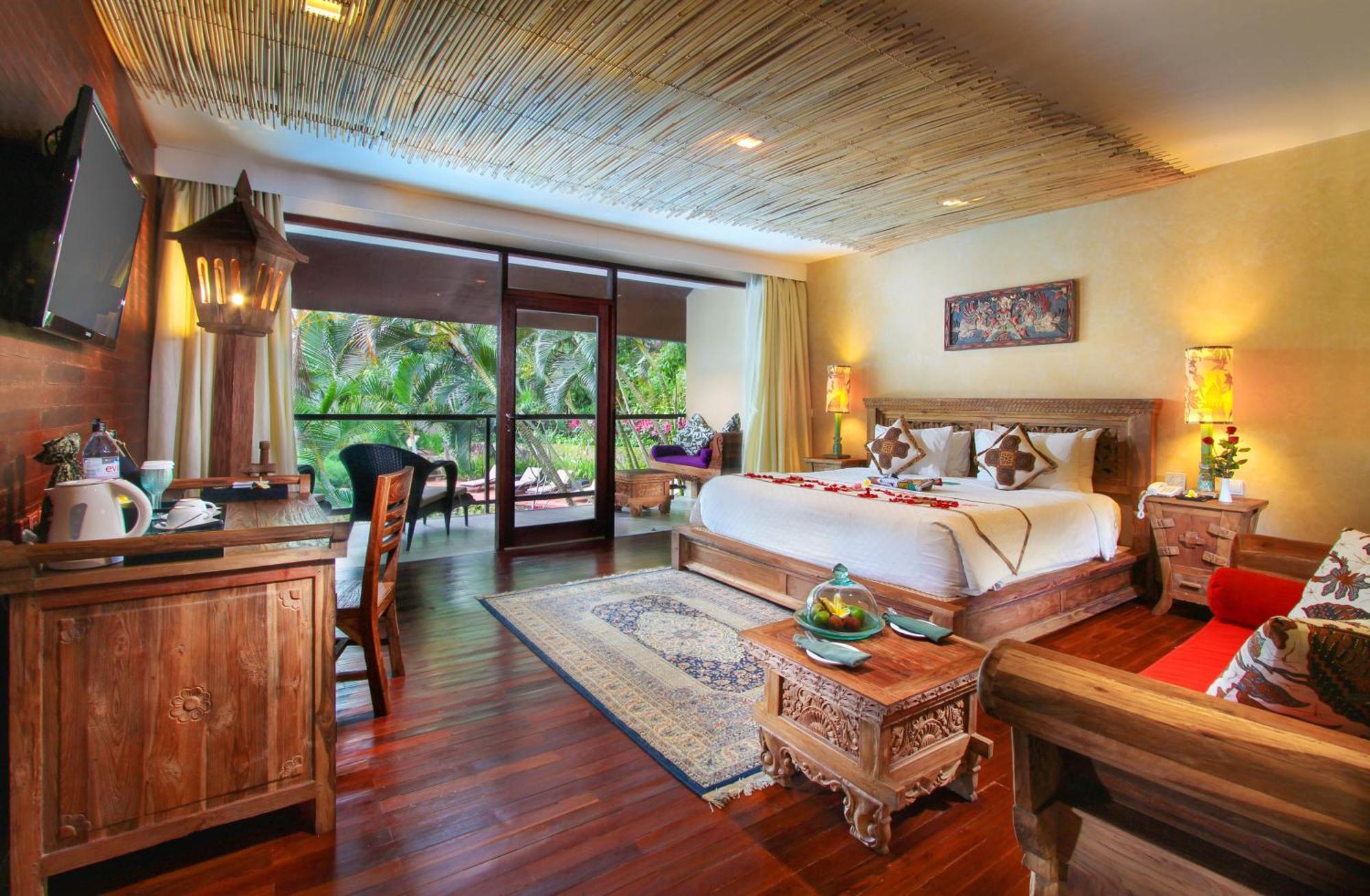 Pool View Suite Rafting
