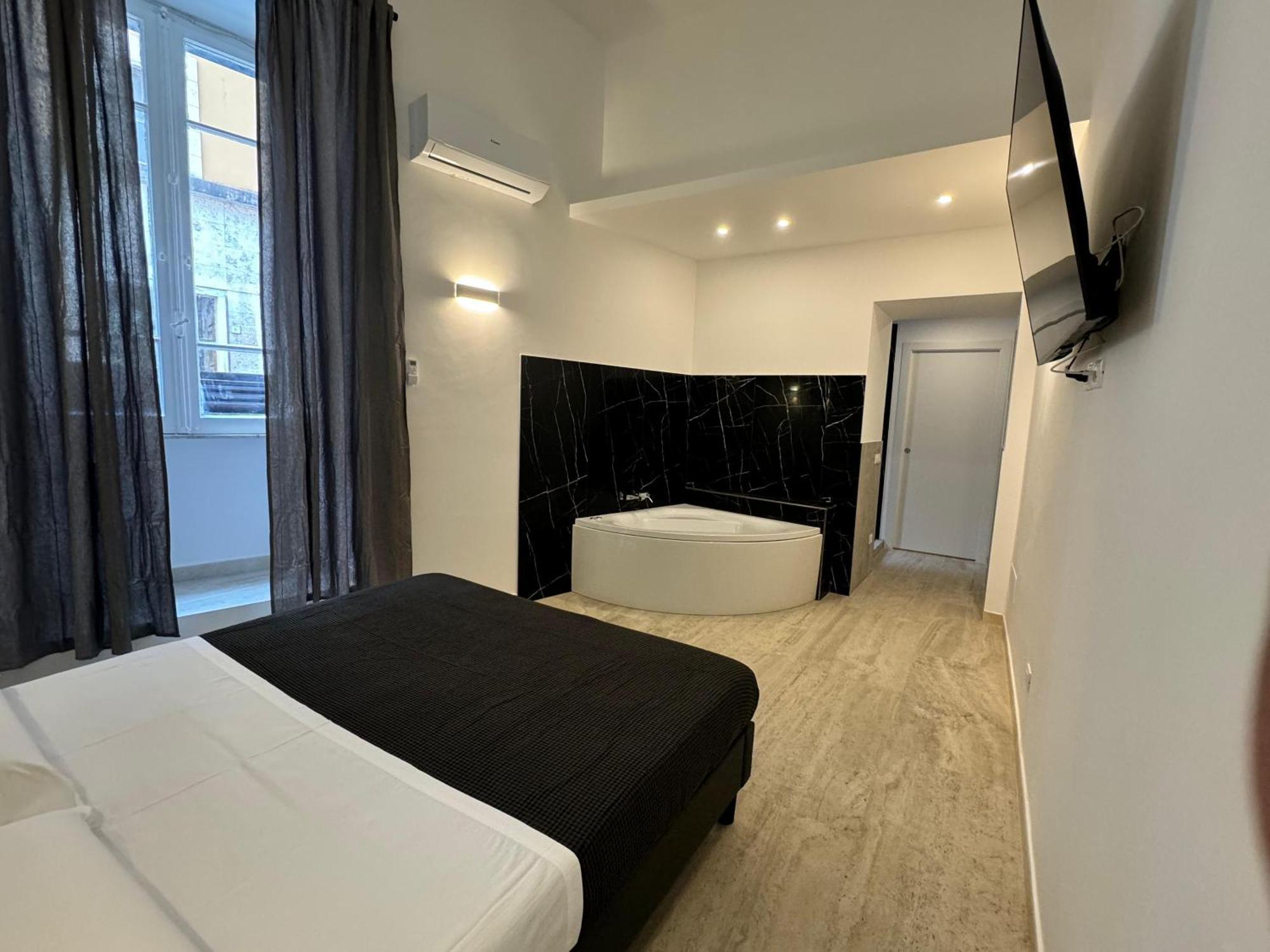 Suite with Hot Tub,1597641026:JPEG