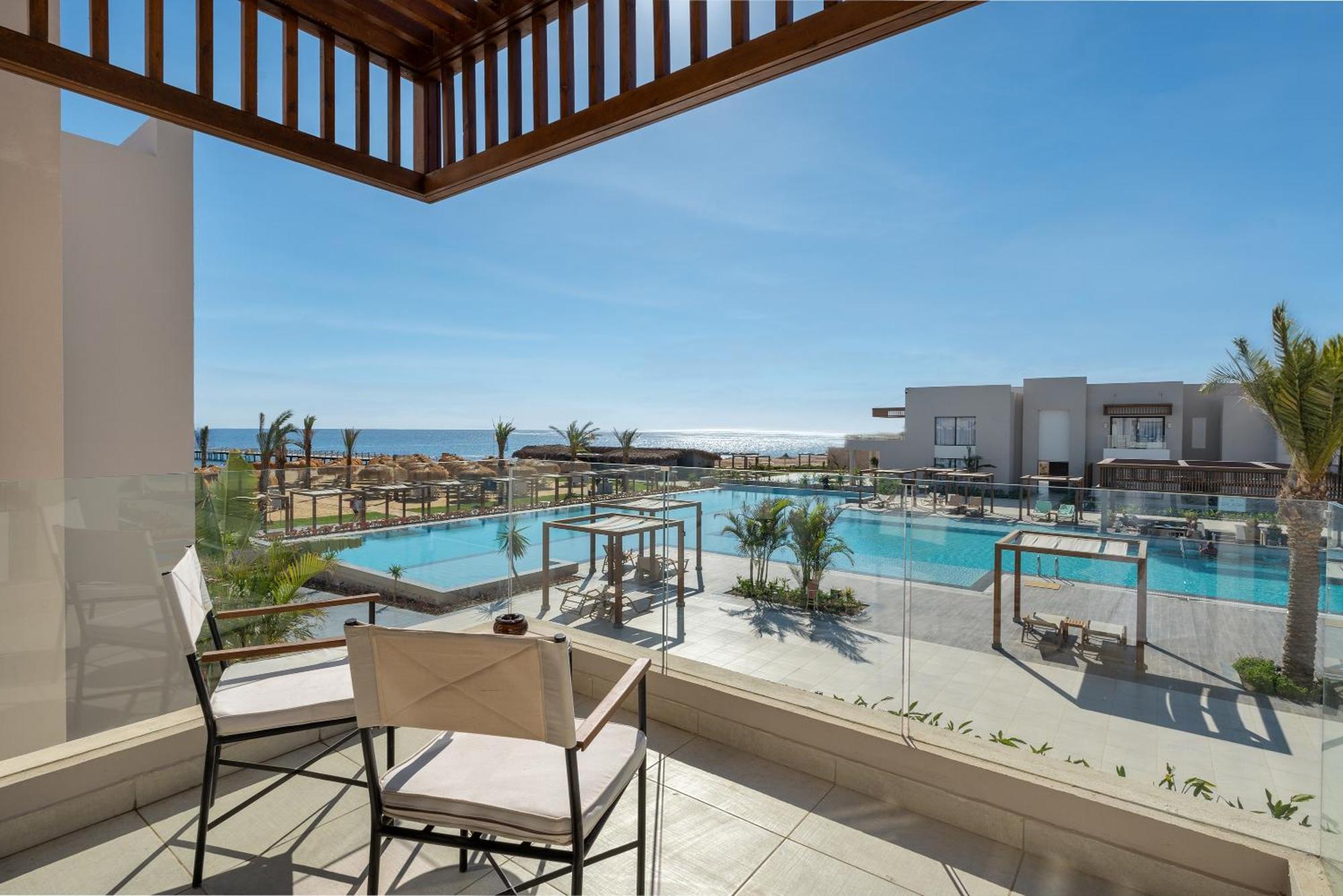 Executive Suite Queen Sea View