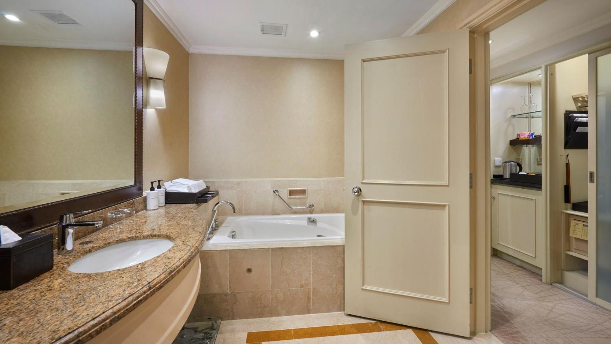 Super Twin Room Accessible