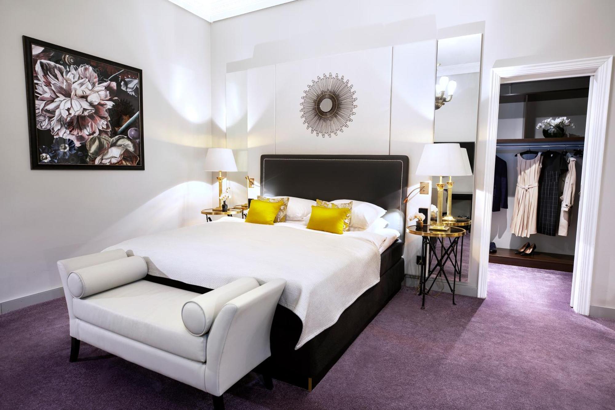 Signature Suite