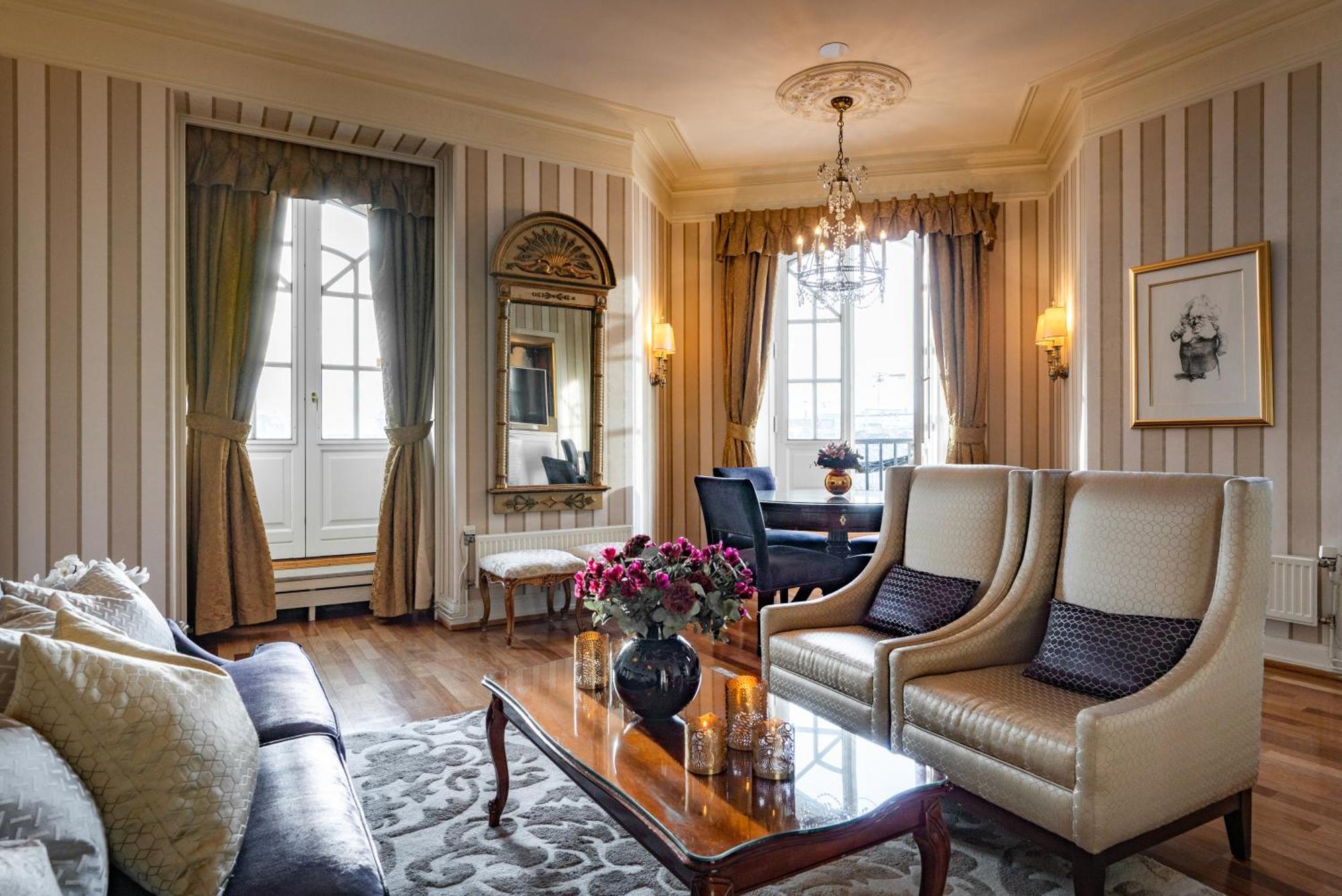 Signature Suite