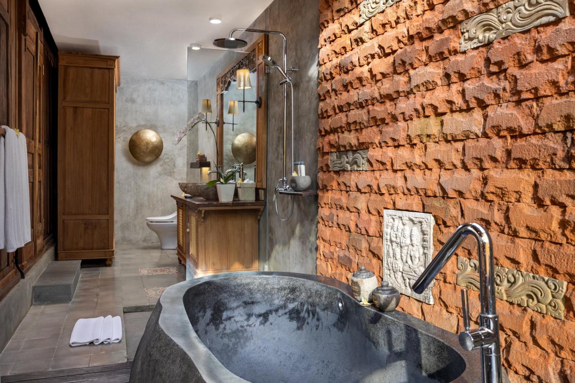 Artist One-Bedroom Private Pool Villa Daily Two-Bottles Beer