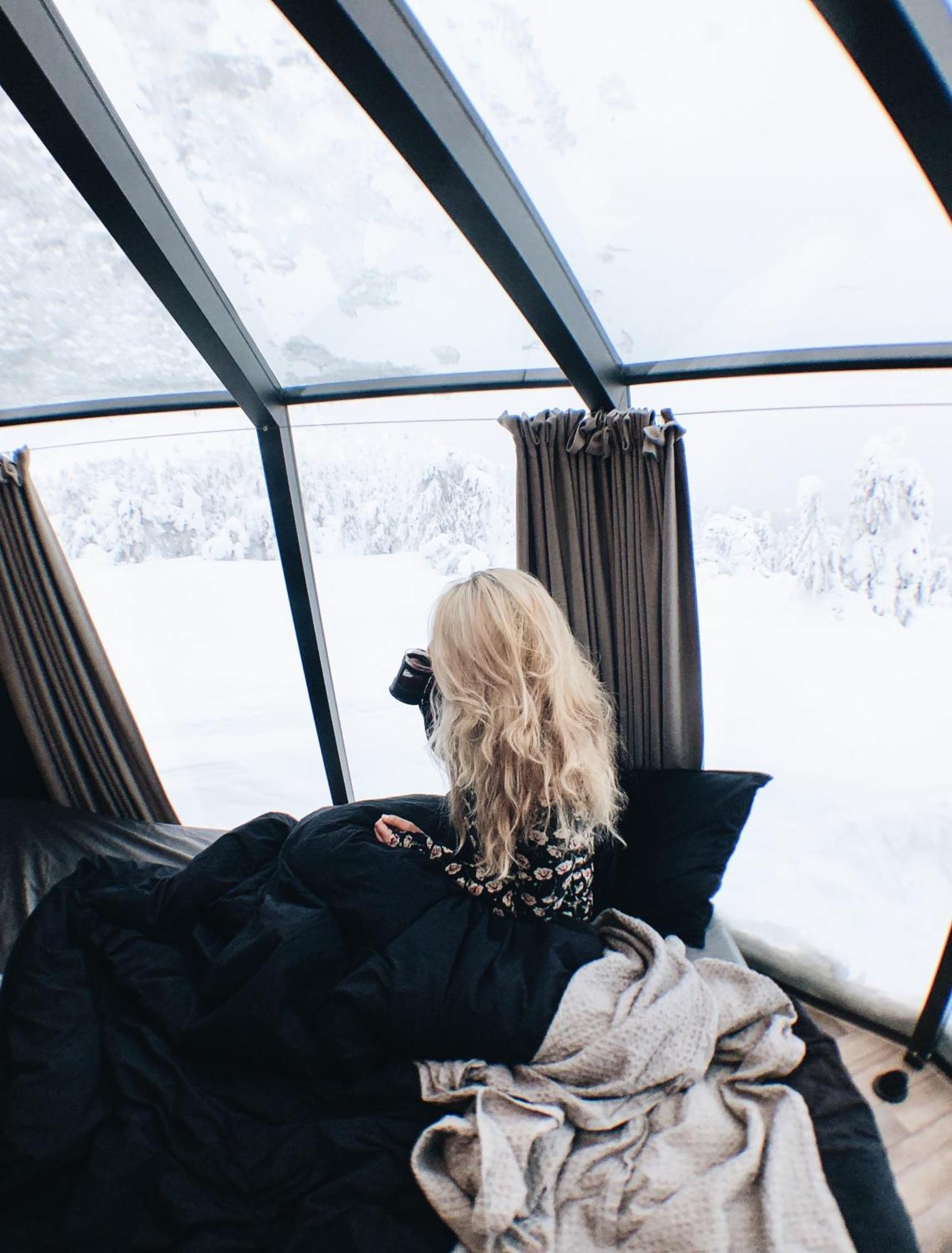 Aurora Glass Igloo