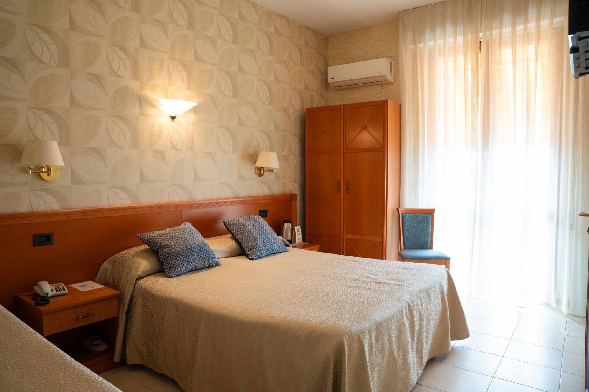 Superior Triple Room Sea View