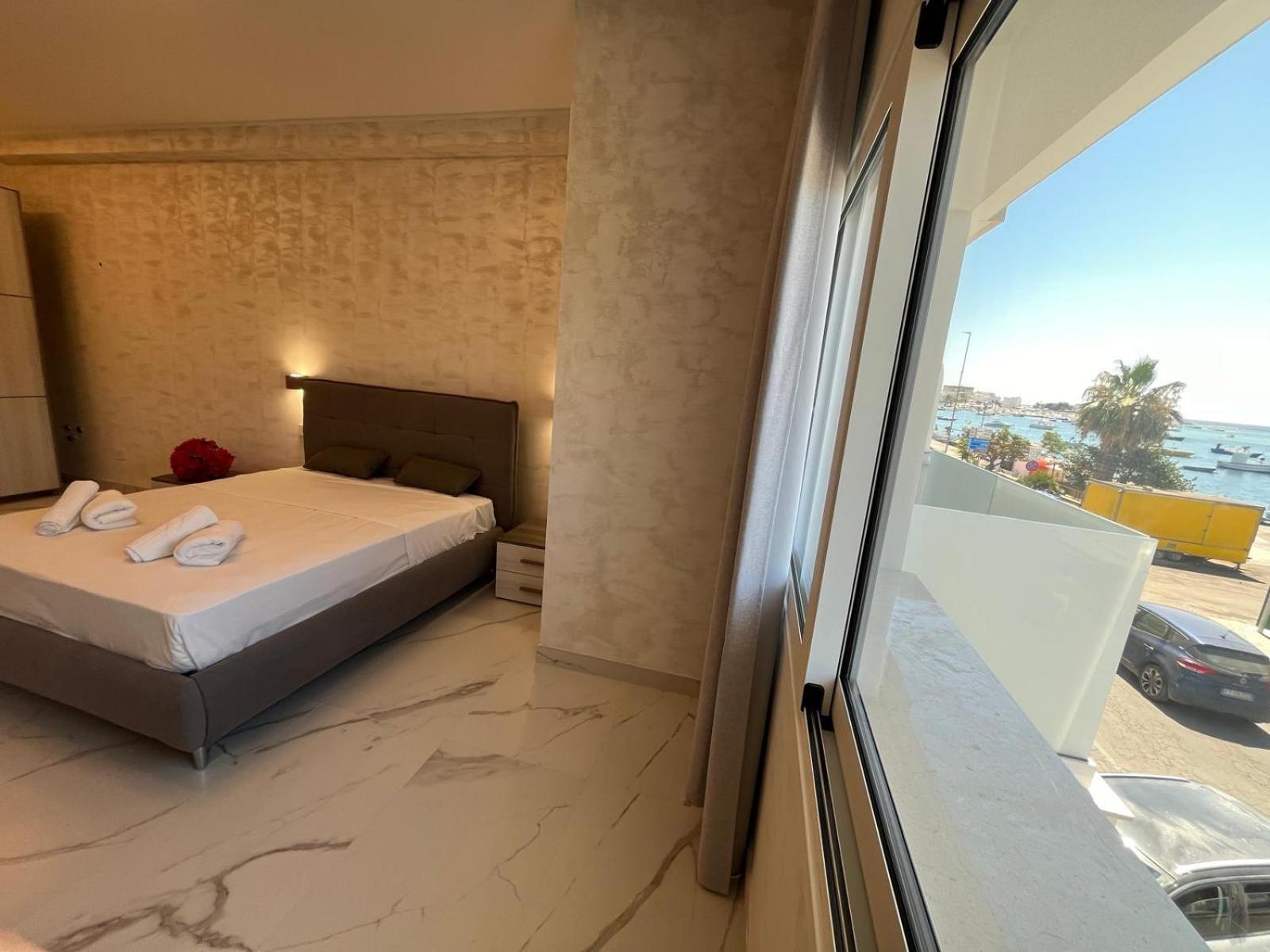 Camera Familiare con Balcone