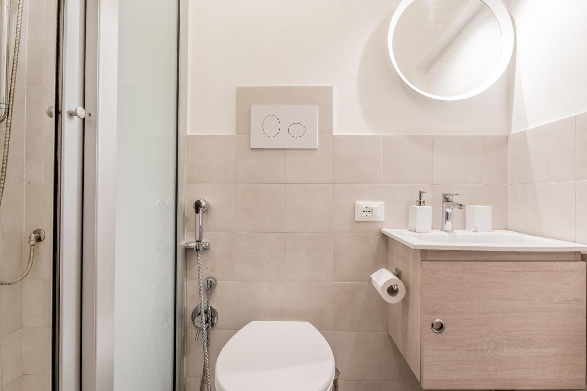 Camera Matrimoniale con Bagno Privato