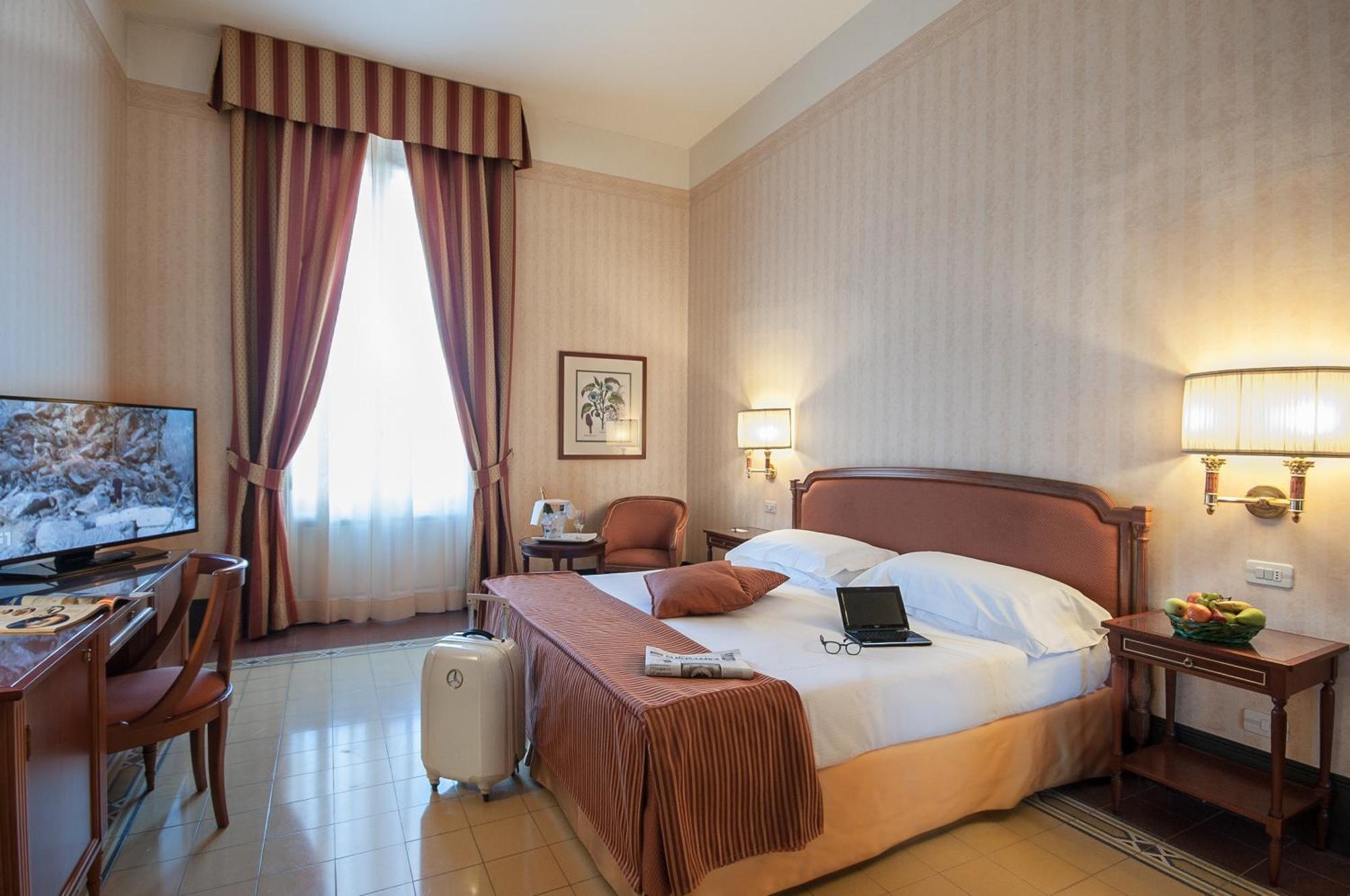 Double or Twin Room Partial Sea View