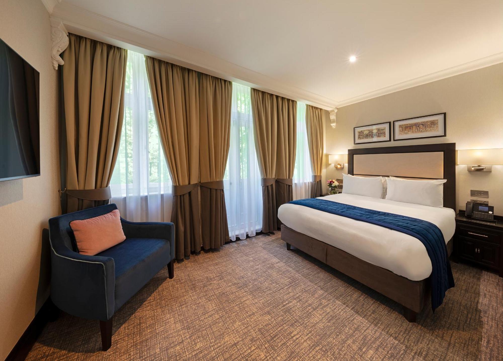 Superior Queen Room,1608781057:JPEG