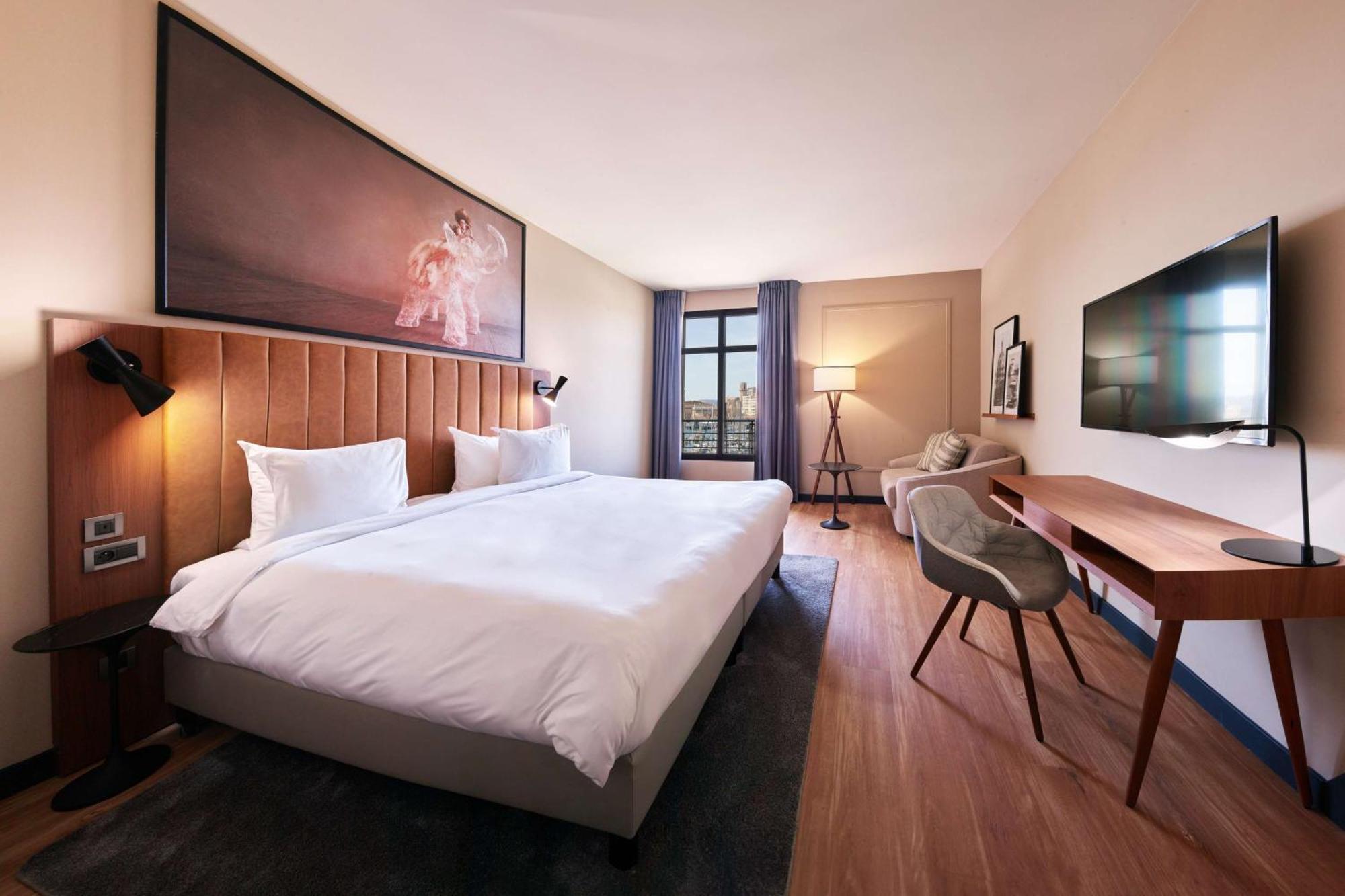 Premium Room Port View