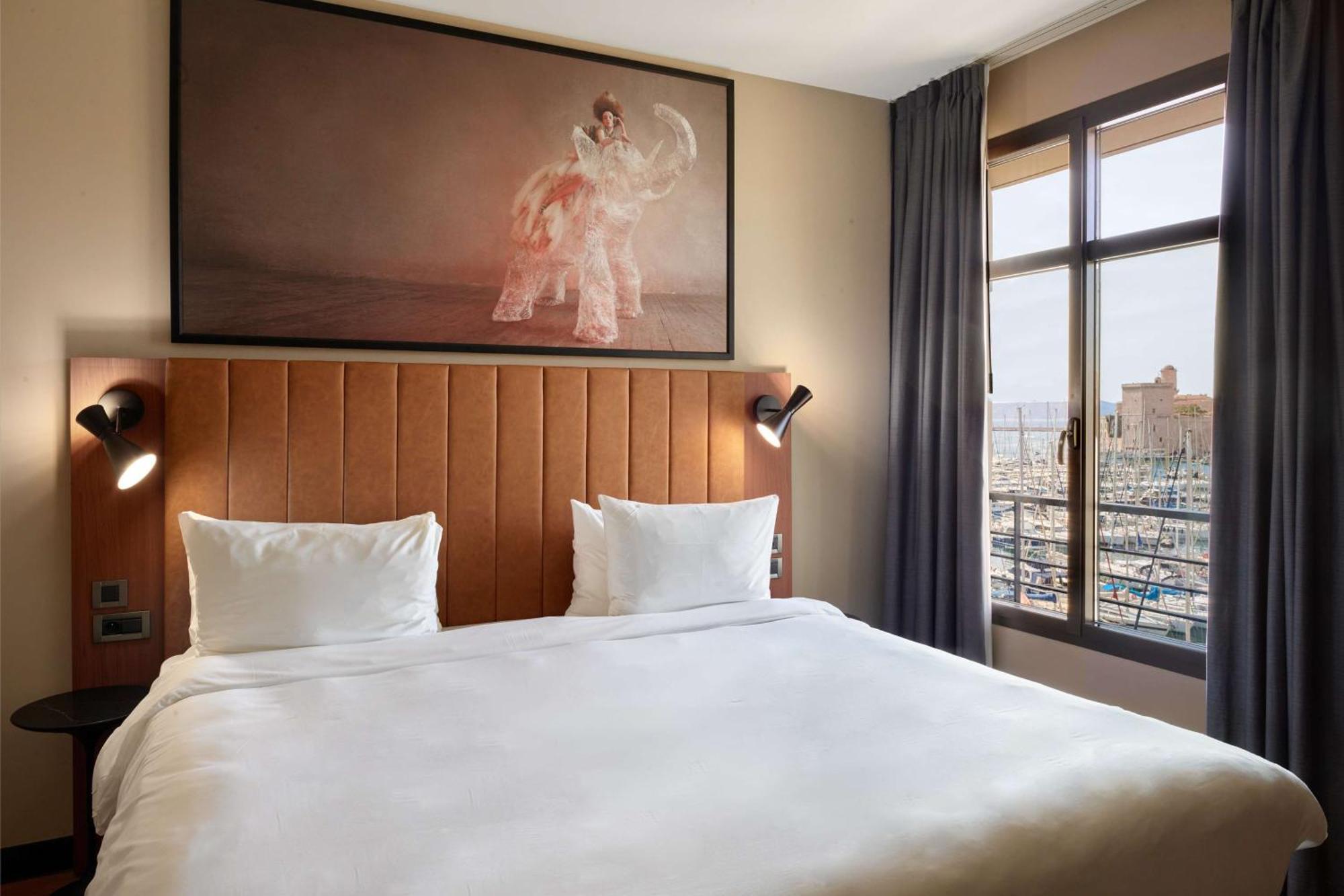 Premium Room Port View