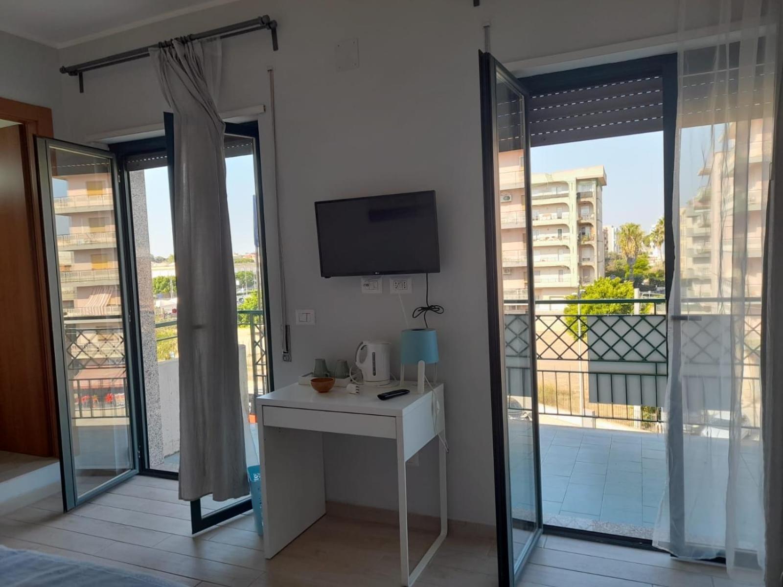 Double or Twin Room Private Bathroom