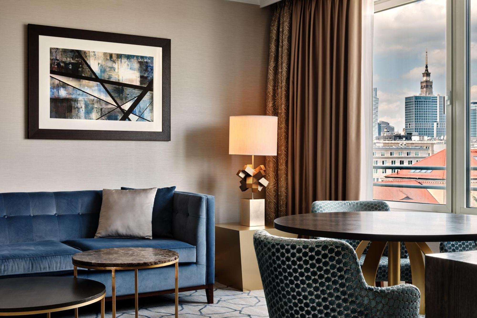 Deluxe Suite Club lounge access 1 Bedroom Larger Suite