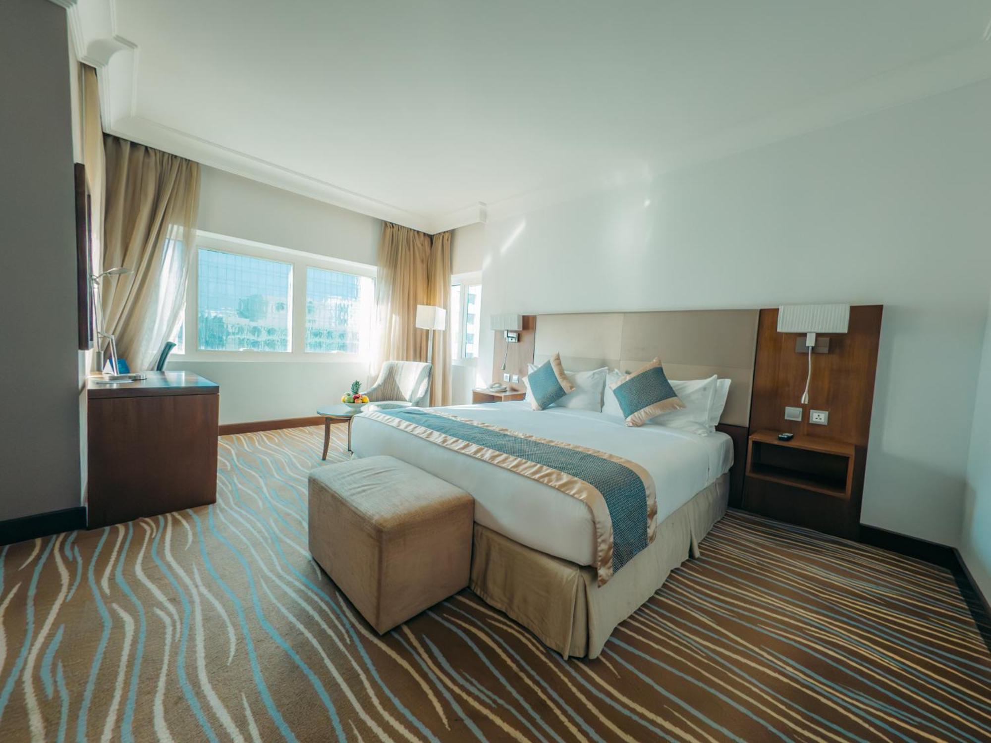 Club Room Executive Lounge Access
