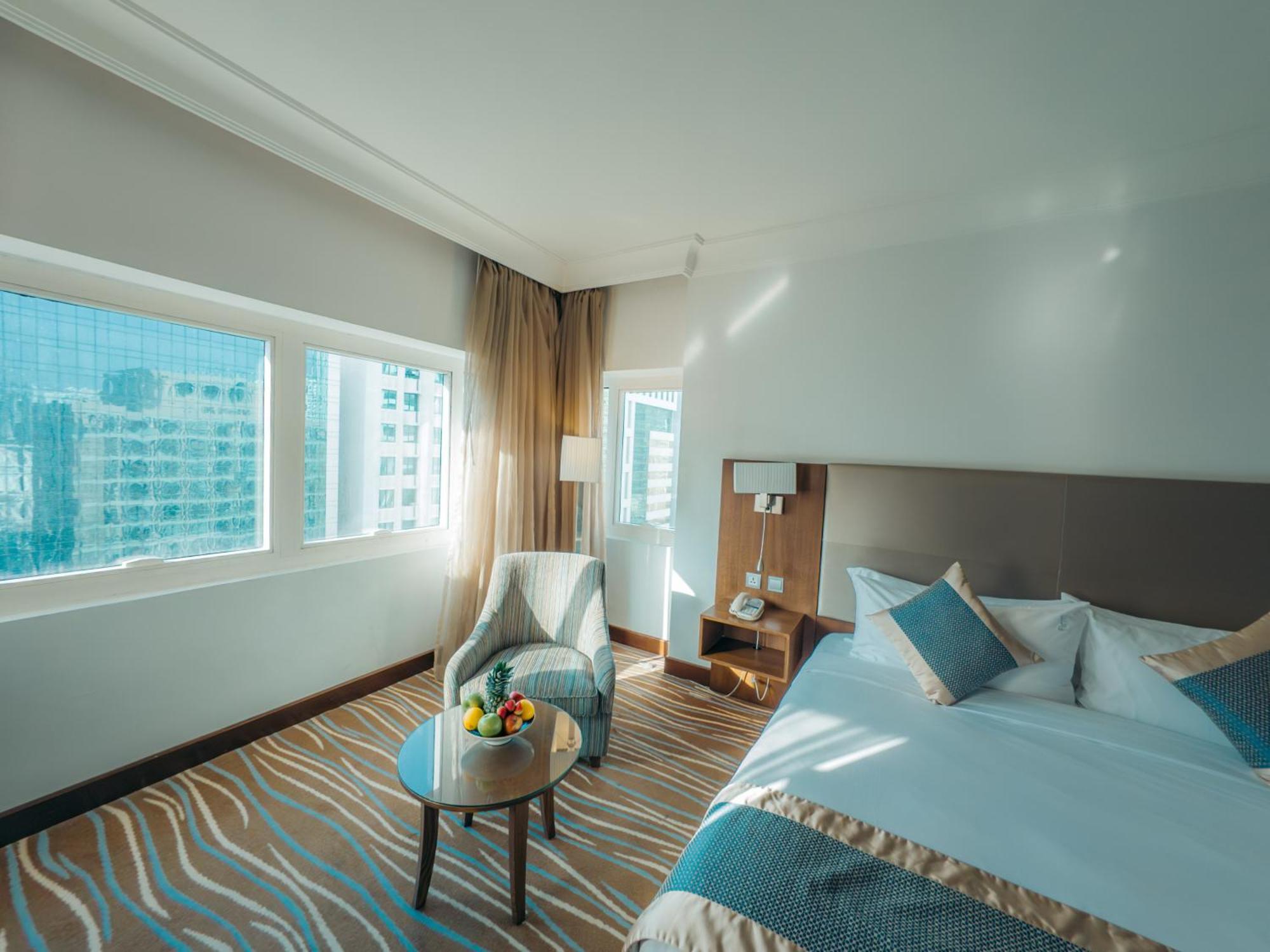 Club Room Executive Lounge Access