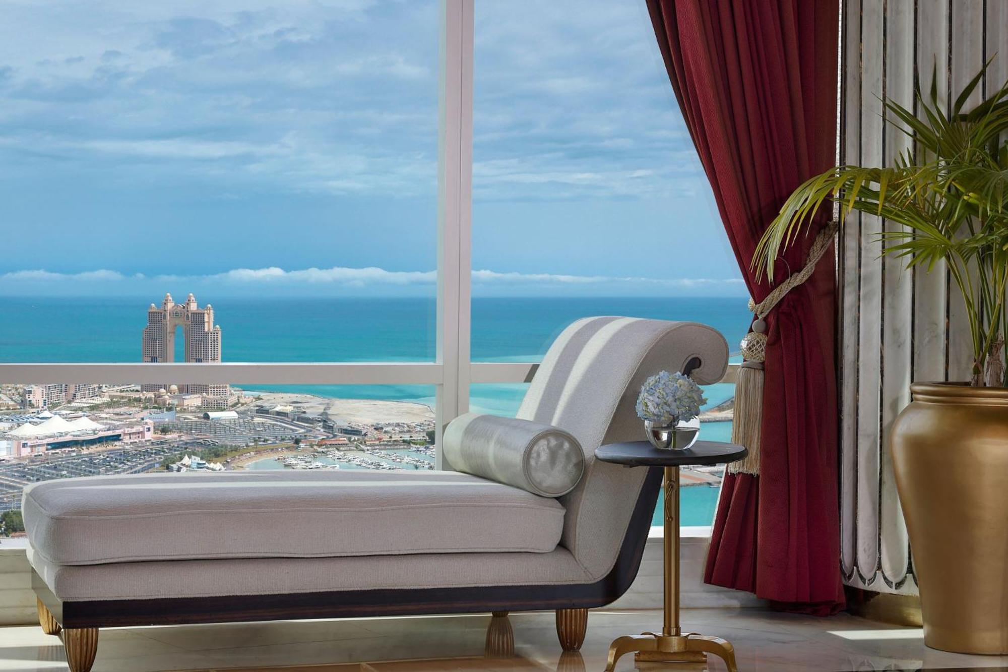 Abu Dhabi Suite 3 Bedroom Penthouse Suite Sea view