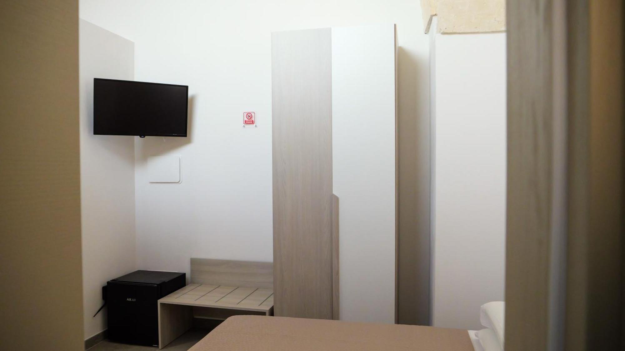 Camera Singola con Bagno Privato