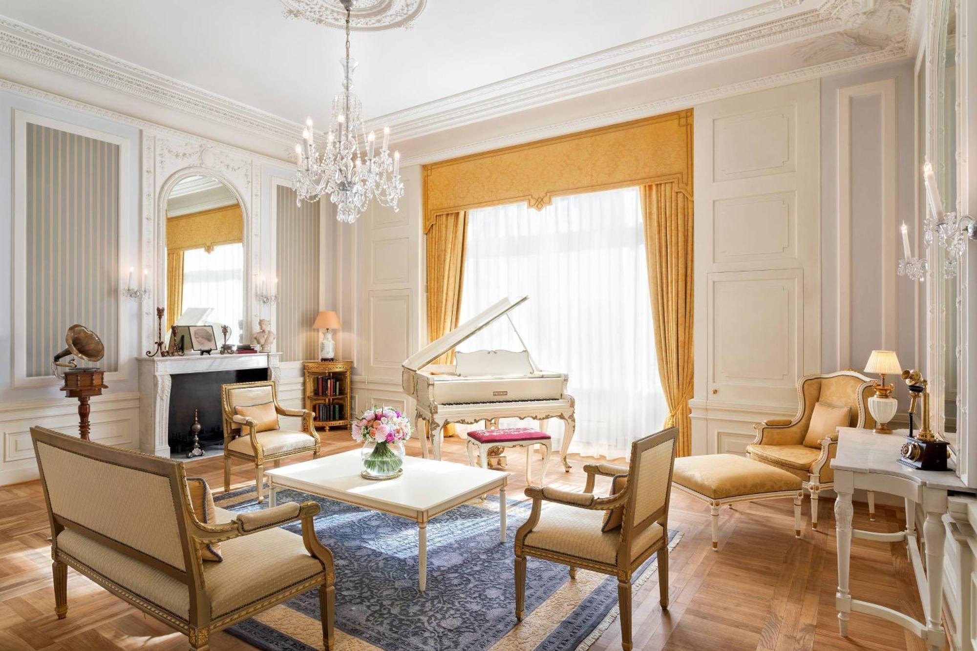 Paderewski Suite 1 Bedroom Presidential Suite 1 King